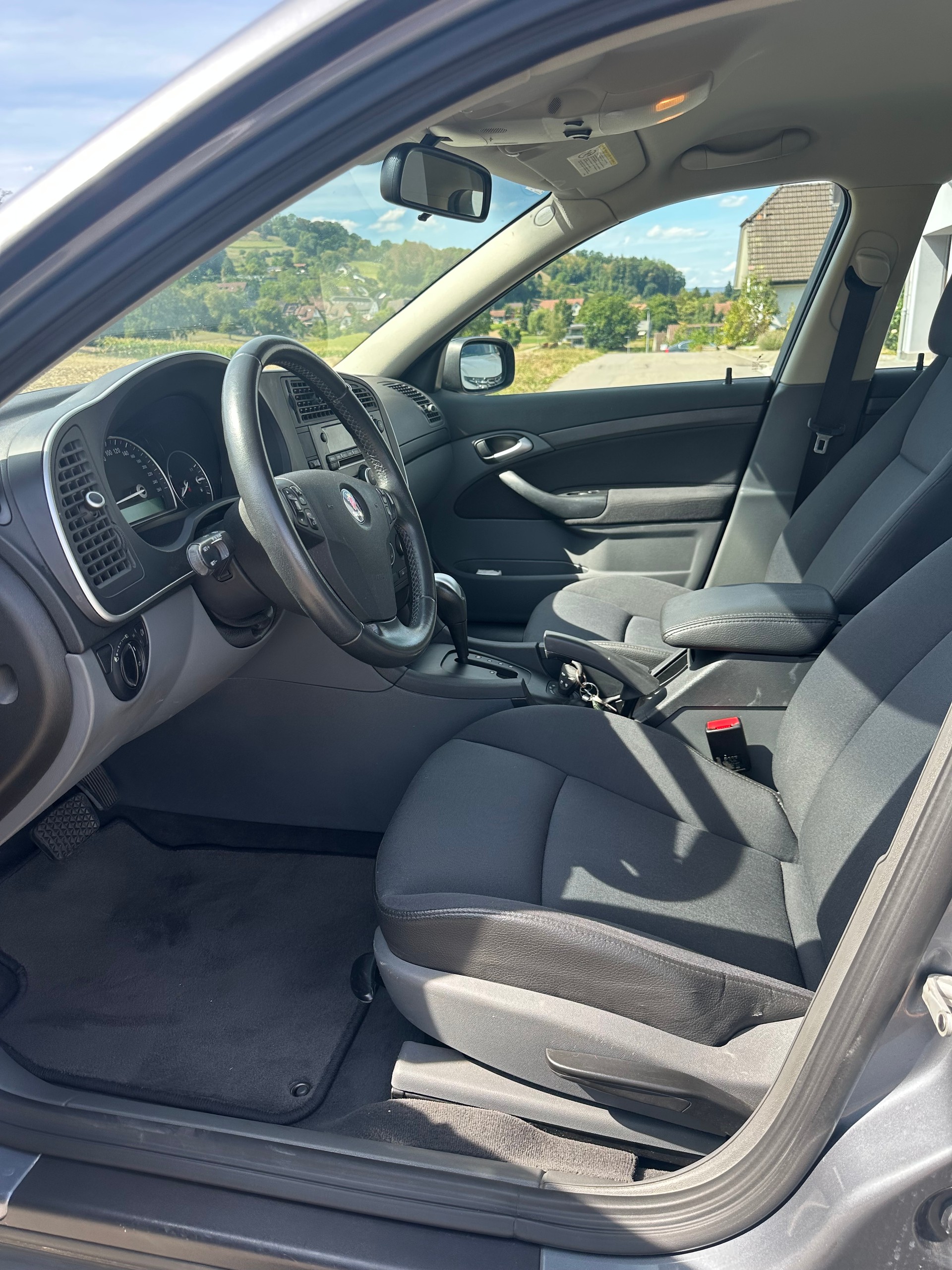 SAAB 1.9 TiD 150 Vector Sport-image-1