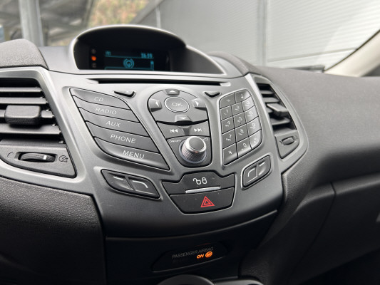 FORD Fiesta 1.0 SCTi Titanium-image-13