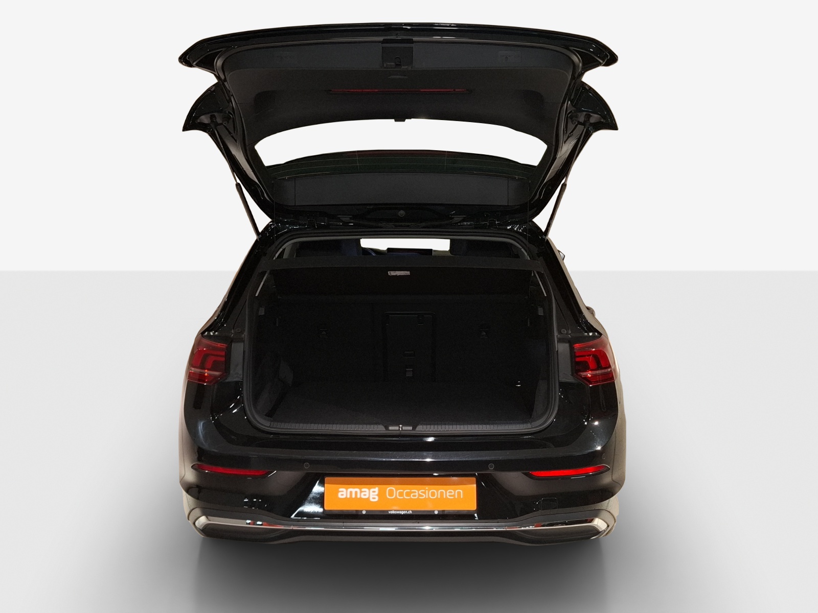 VW Golf 1.5 e TSI mHEV Style DSG-image-12
