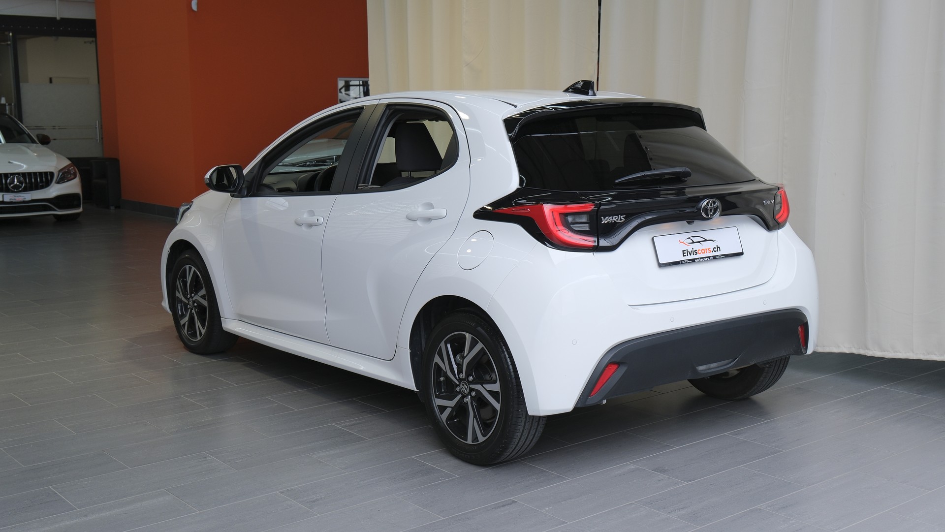 TOYOTA Yaris 1.5 Trend e-CVT-image-10