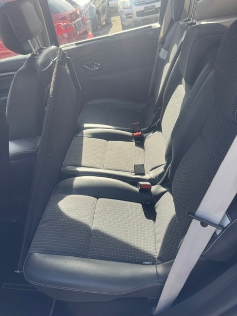 RENAULT Scénic 1.4 16V Turbo Bose-image-5