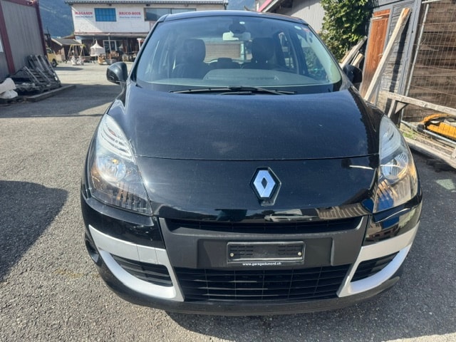 RENAULT Scénic 1.4 16V Turbo Bose-image-0