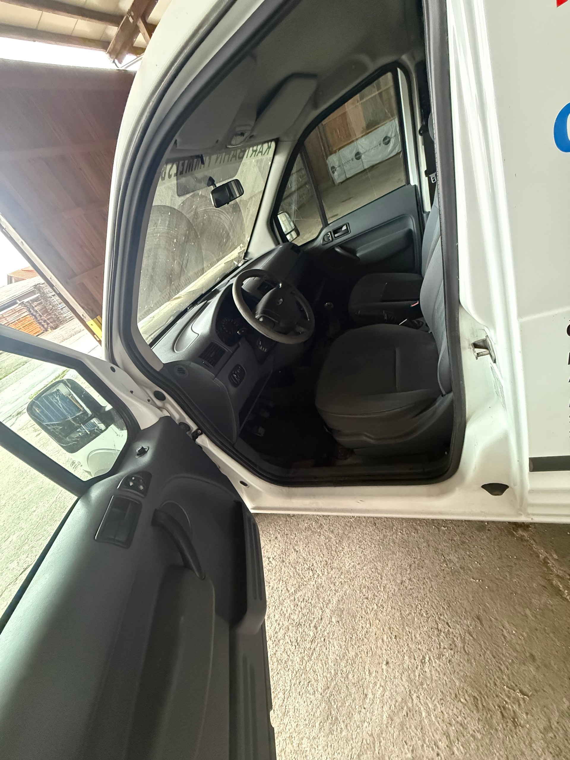 FORD Transit Connect T 220S TDCi 1.8-image-11