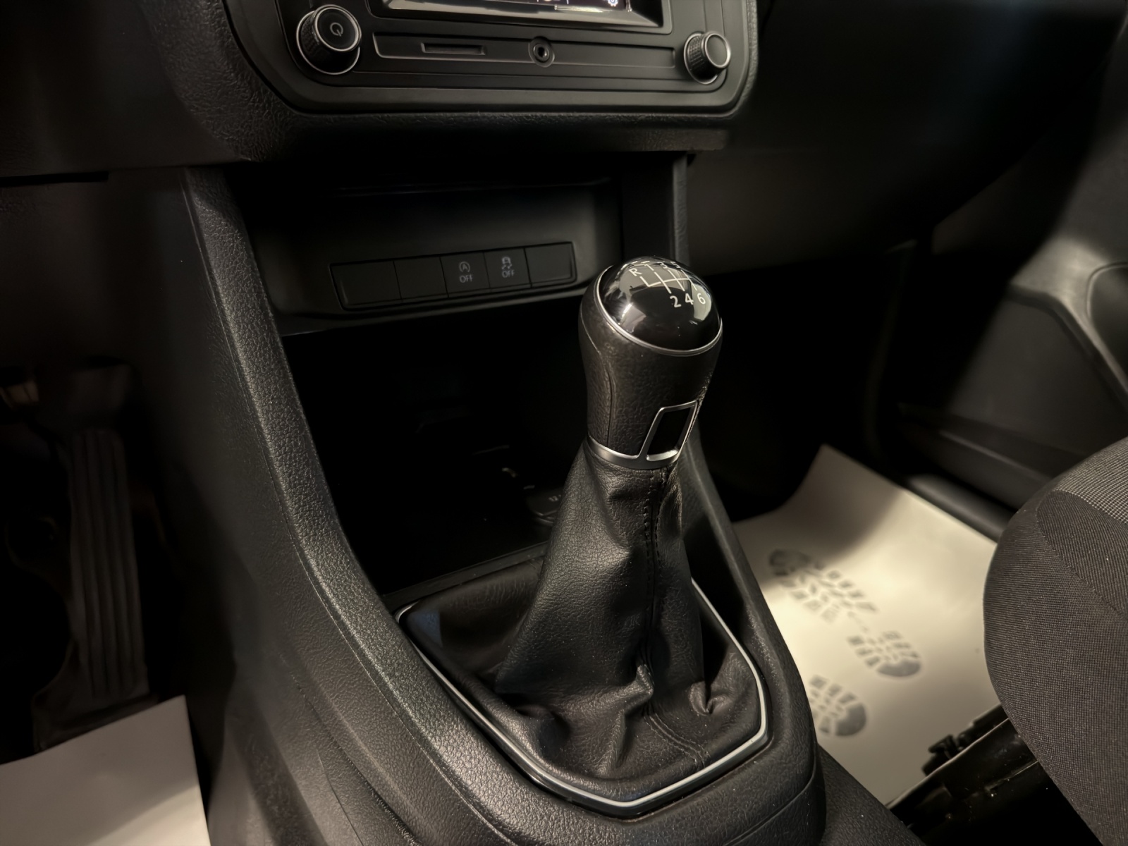 VW Caddy Maxi 2.0TDI 4Motion BlueMotion Technology-image-9