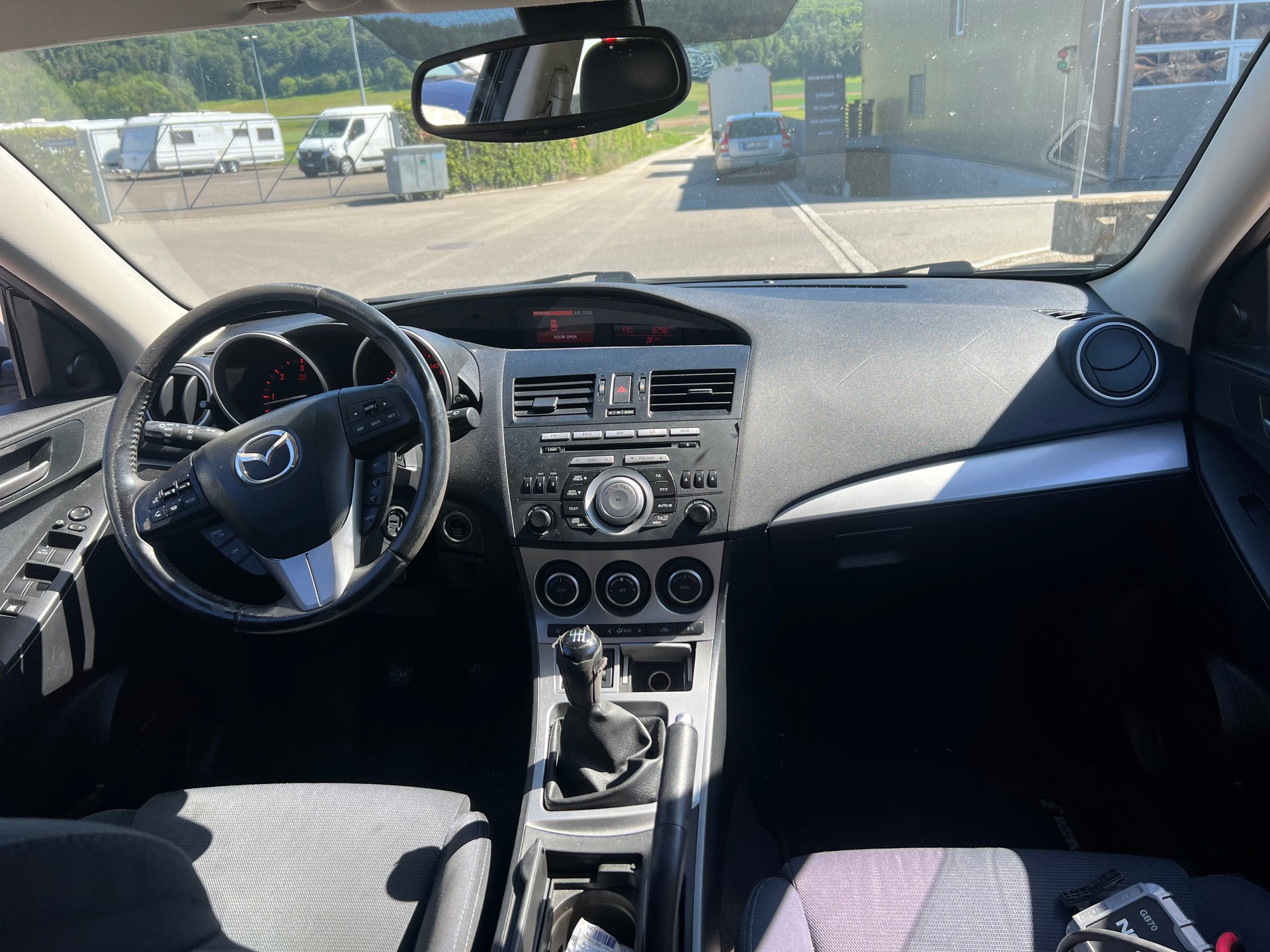 MAZDA 3 2.2 16V CD Sport-image-10