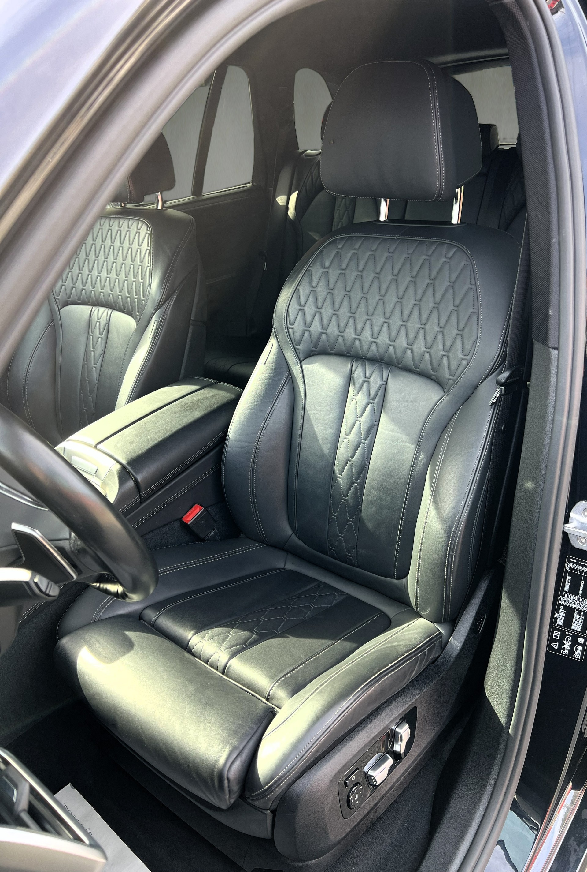 BMW X5 xDrive 40i Steptronic-image-13