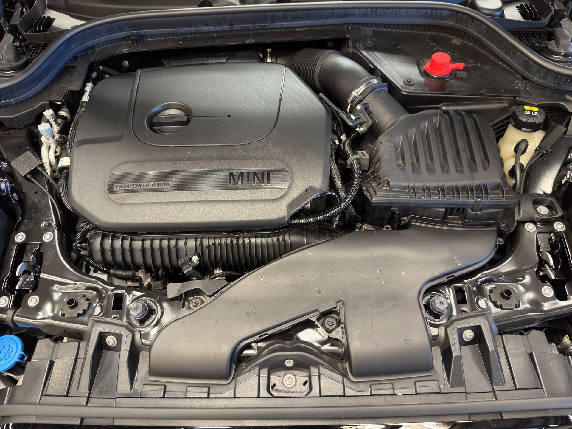 MINI Cooper John Cooper Works Steptronic-image-17