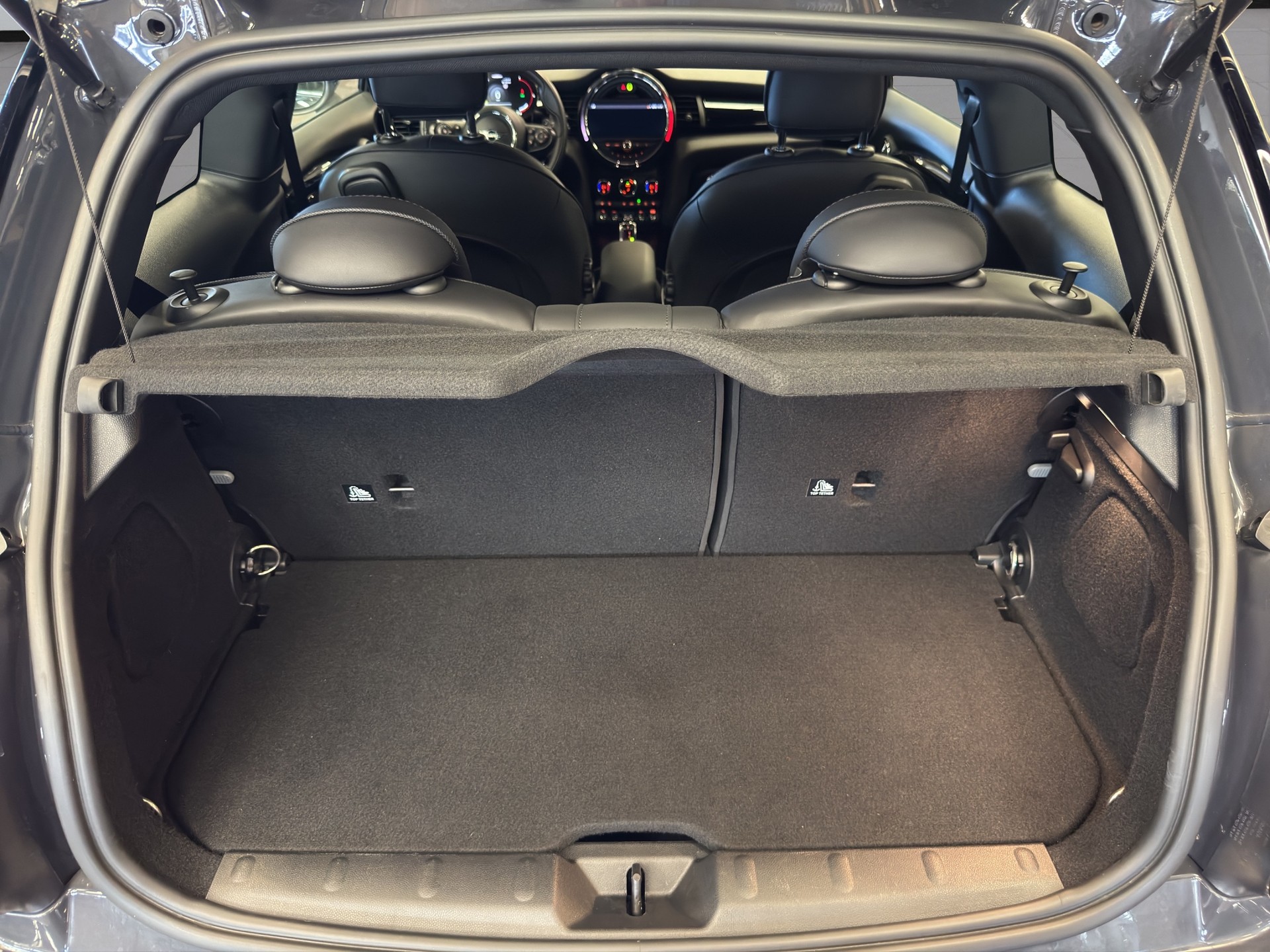MINI Cooper John Cooper Works Steptronic-image-16