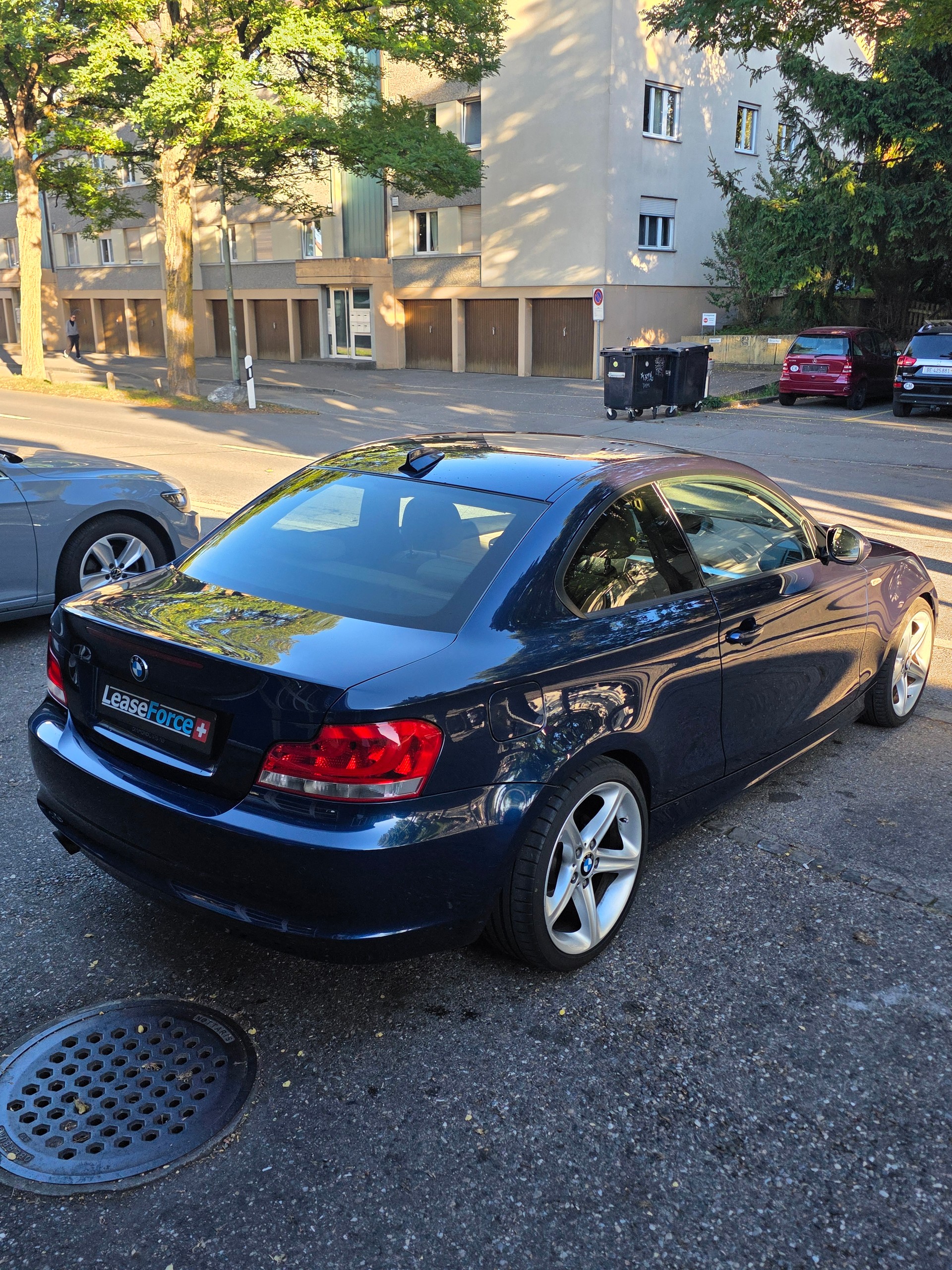 BMW 120i Coupé Steptronic *Facelift *Automat *Beige interior sehr gepflegt *Harmankardon *Xenon-image-2