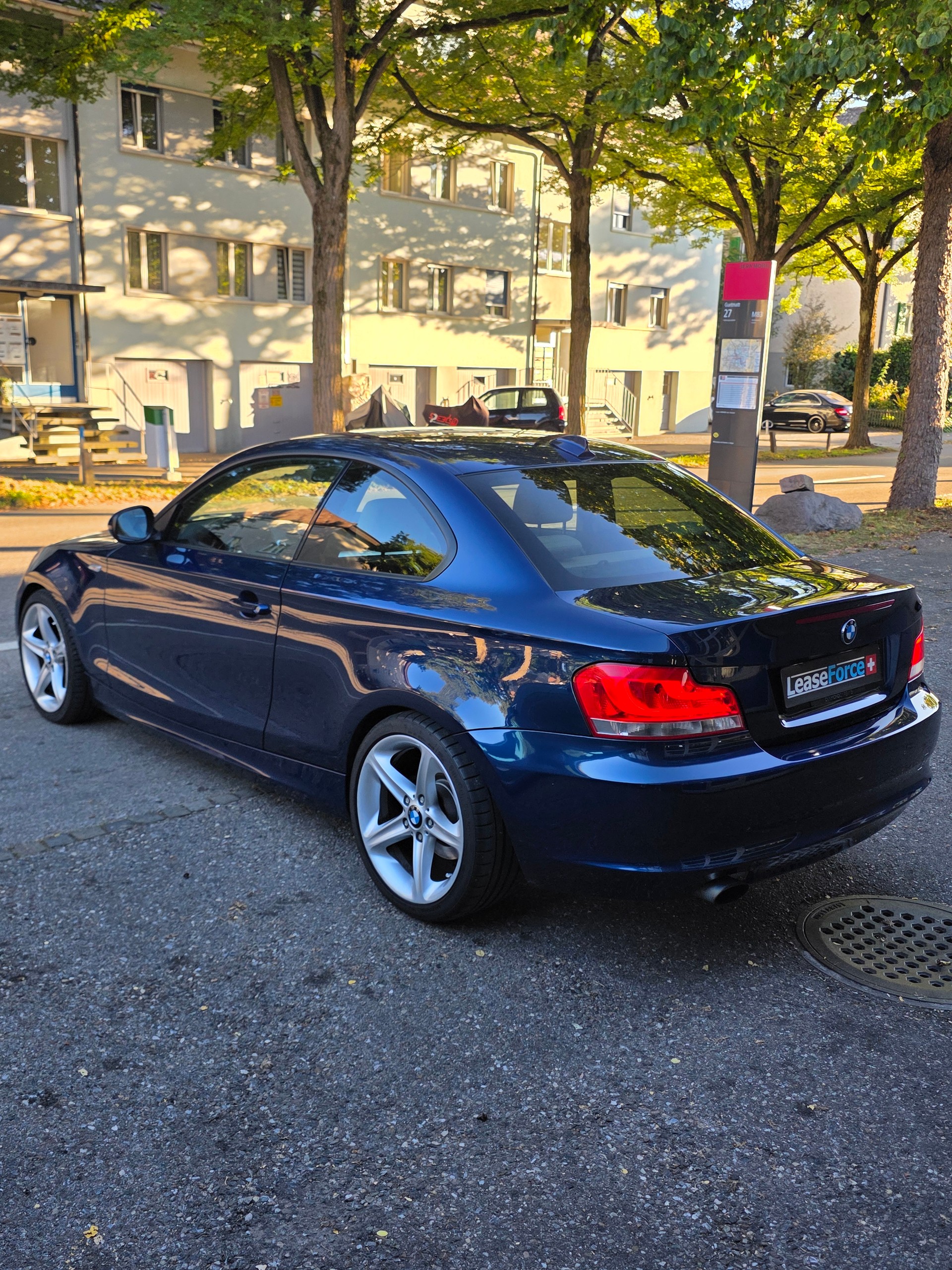 BMW 120i Coupé Steptronic *Facelift *Automat *Beige interior sehr gepflegt *Harmankardon *Xenon-image-3