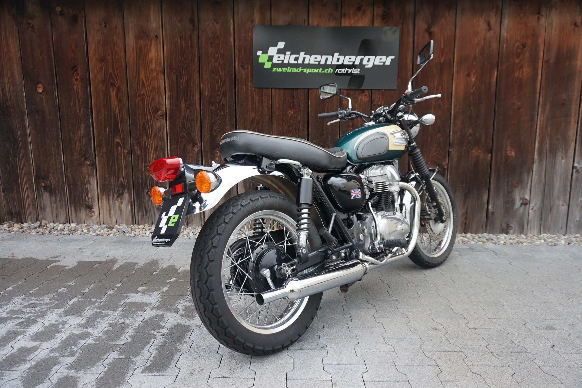 KAWASAKI W 650-showroom-element-3