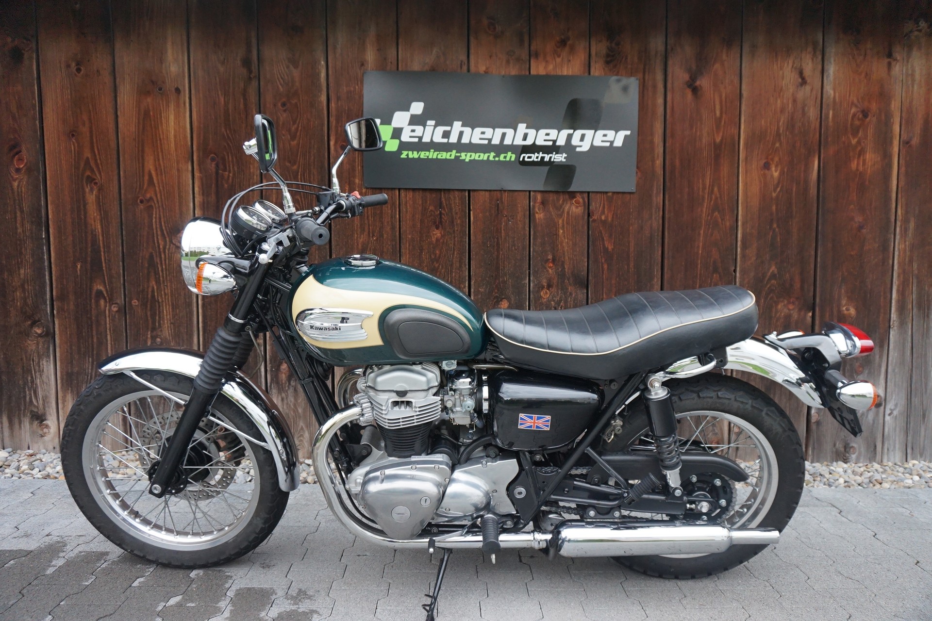 KAWASAKI W 650