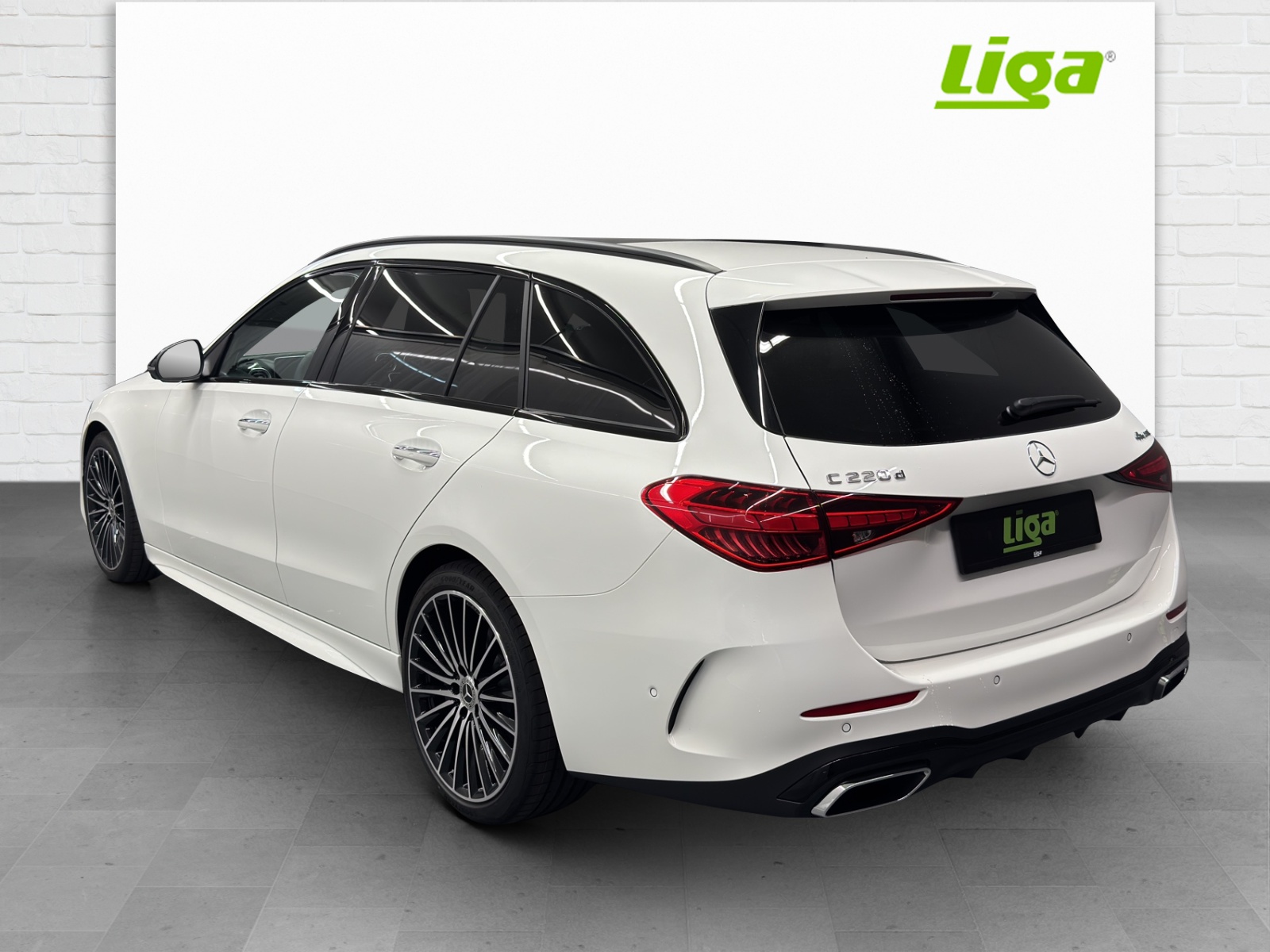 MERCEDES-BENZ C 220 d AMG Line 4Matic T-Modell Swiss Star-showroom-element-3