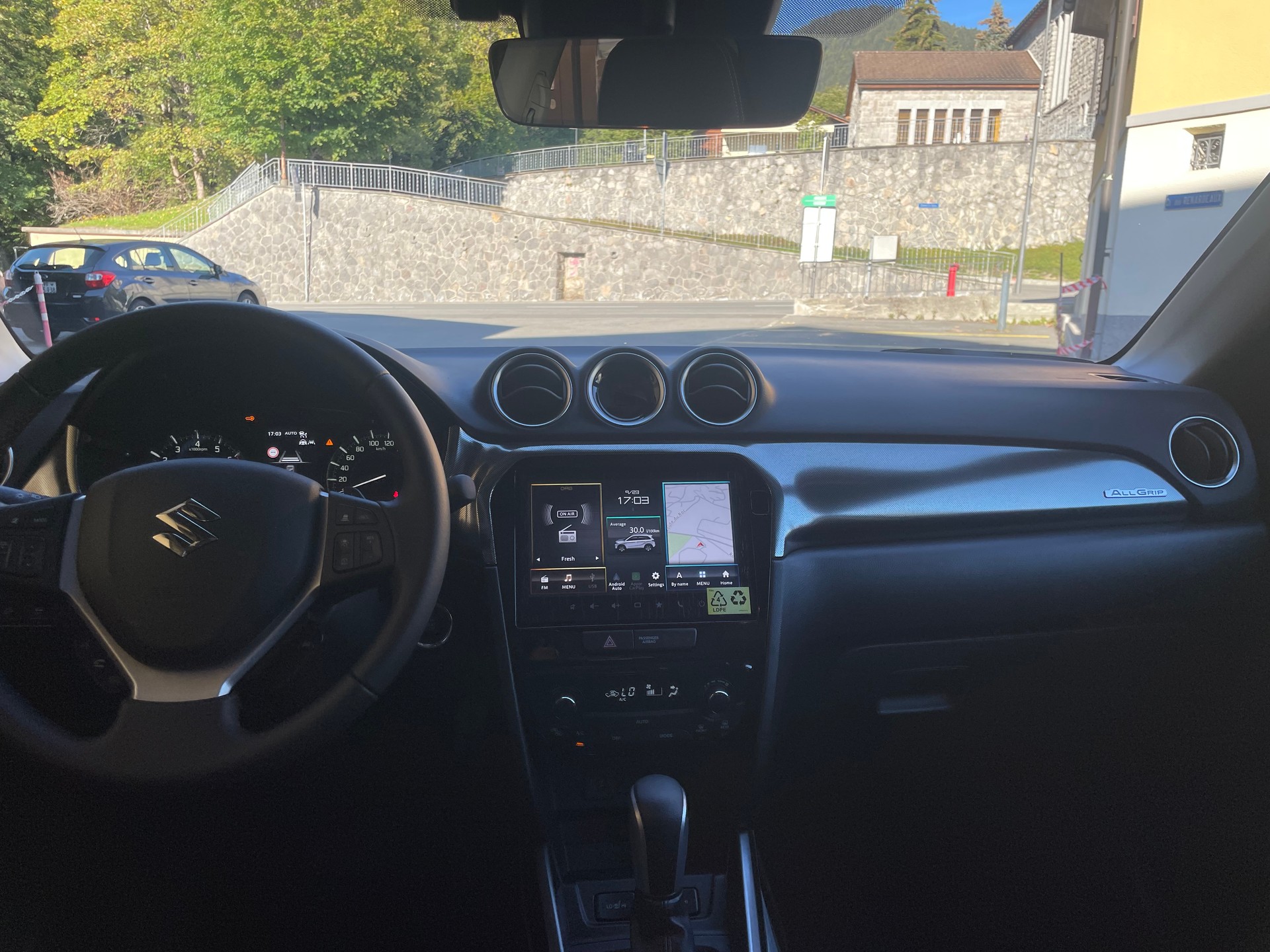 SUZUKI Vitara 1.4 Boosterjet Compact Top 4x4 Hybrid Automatic-image-10