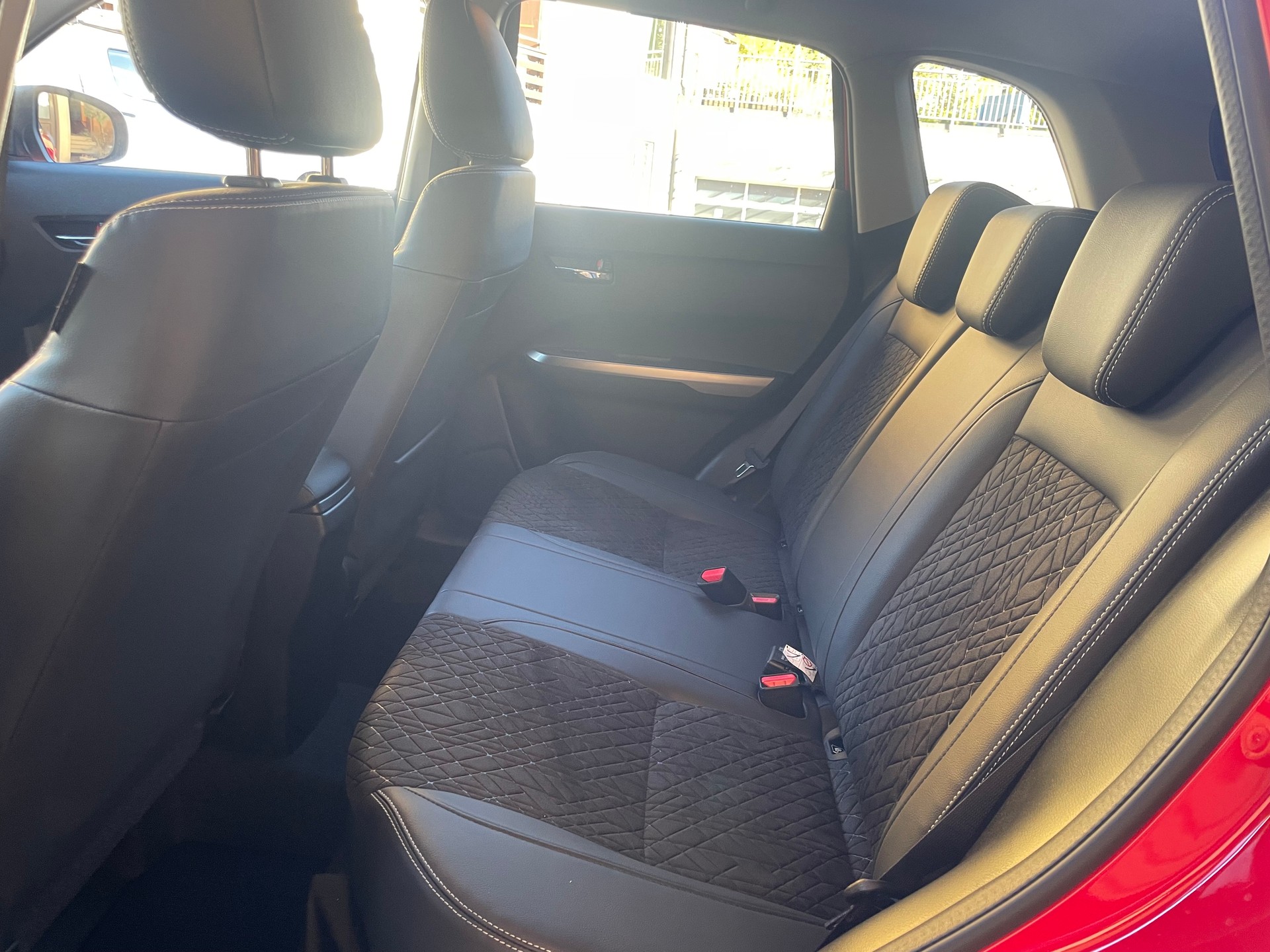 SUZUKI Vitara 1.4 Boosterjet Compact Top 4x4 Hybrid Automatic-image-9