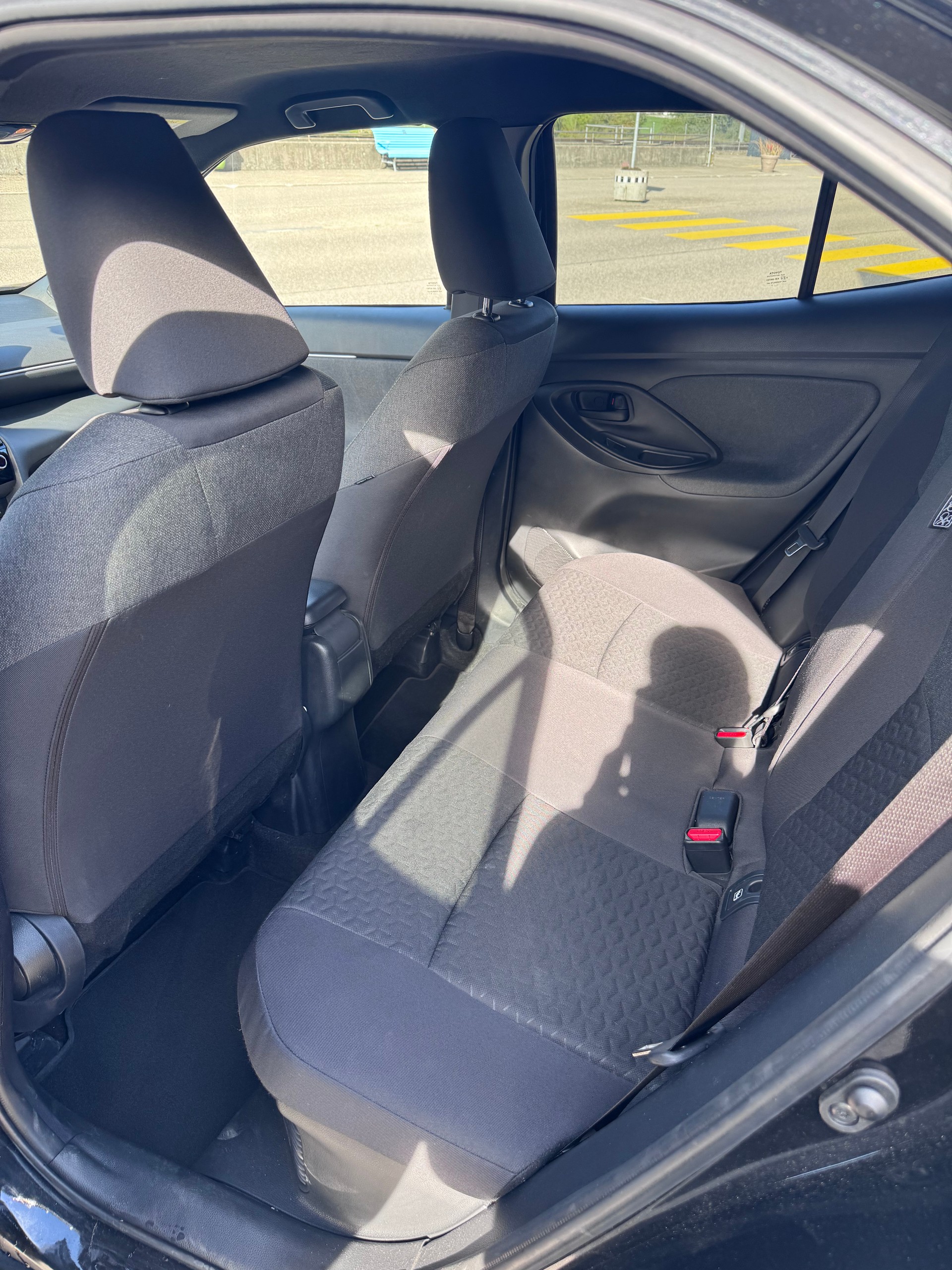 TOYOTA Yaris Cross 1.5 Trend e-CVT AWDi-image-12