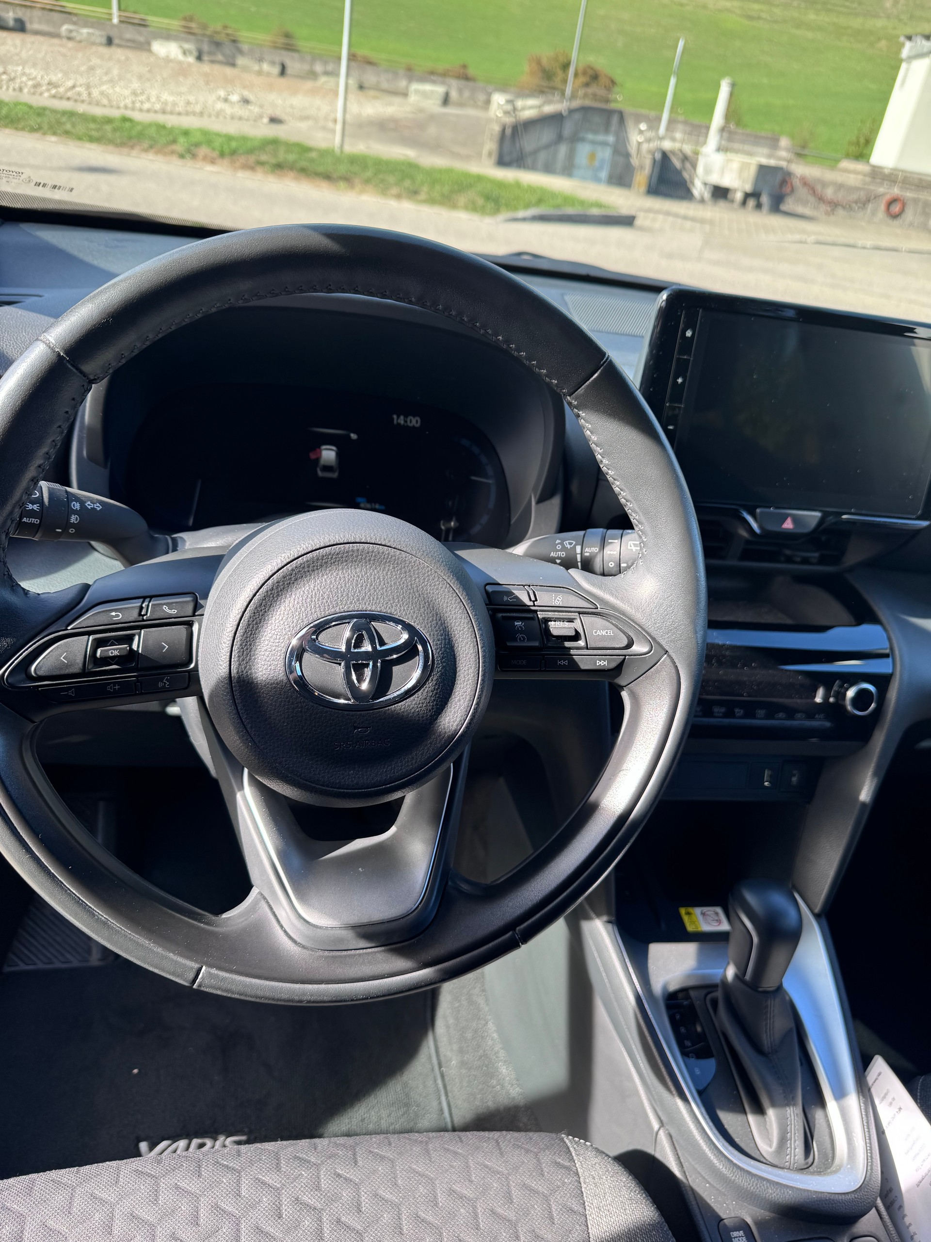 TOYOTA Yaris Cross 1.5 Trend e-CVT AWDi-image-8