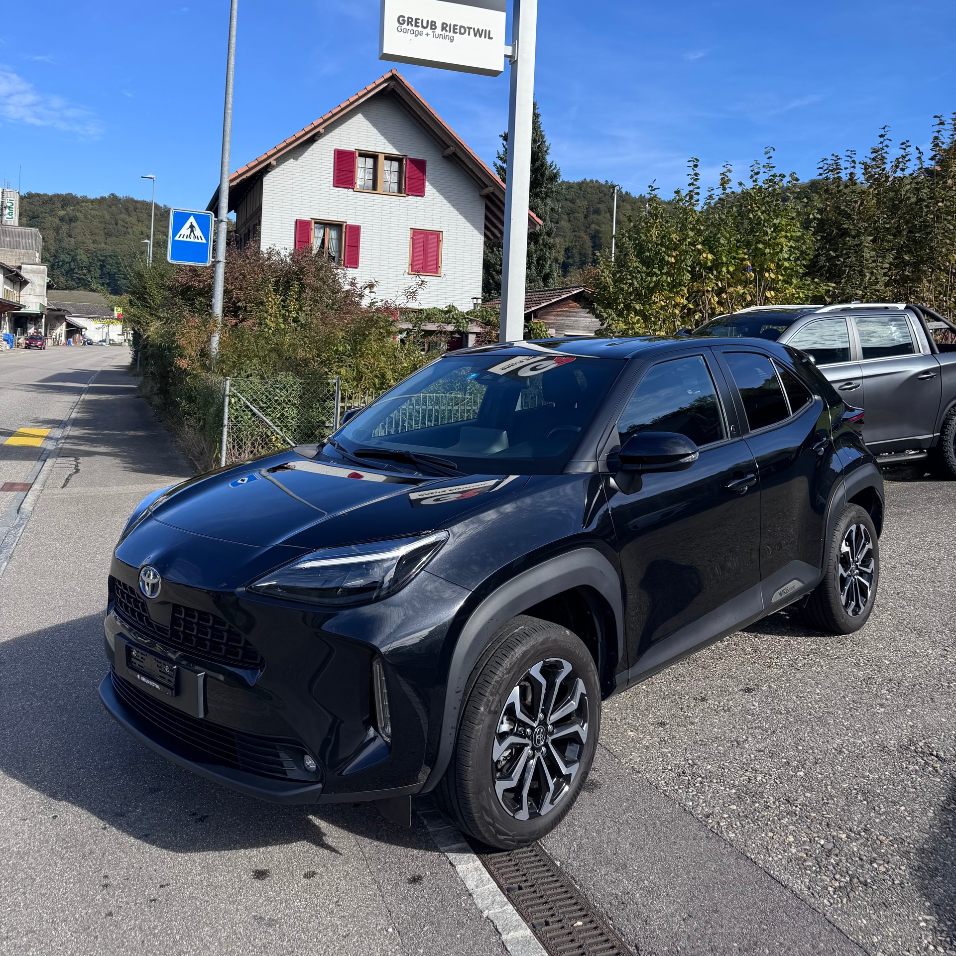 TOYOTA Yaris Cross 1.5 Trend e-CVT AWDi-image-0