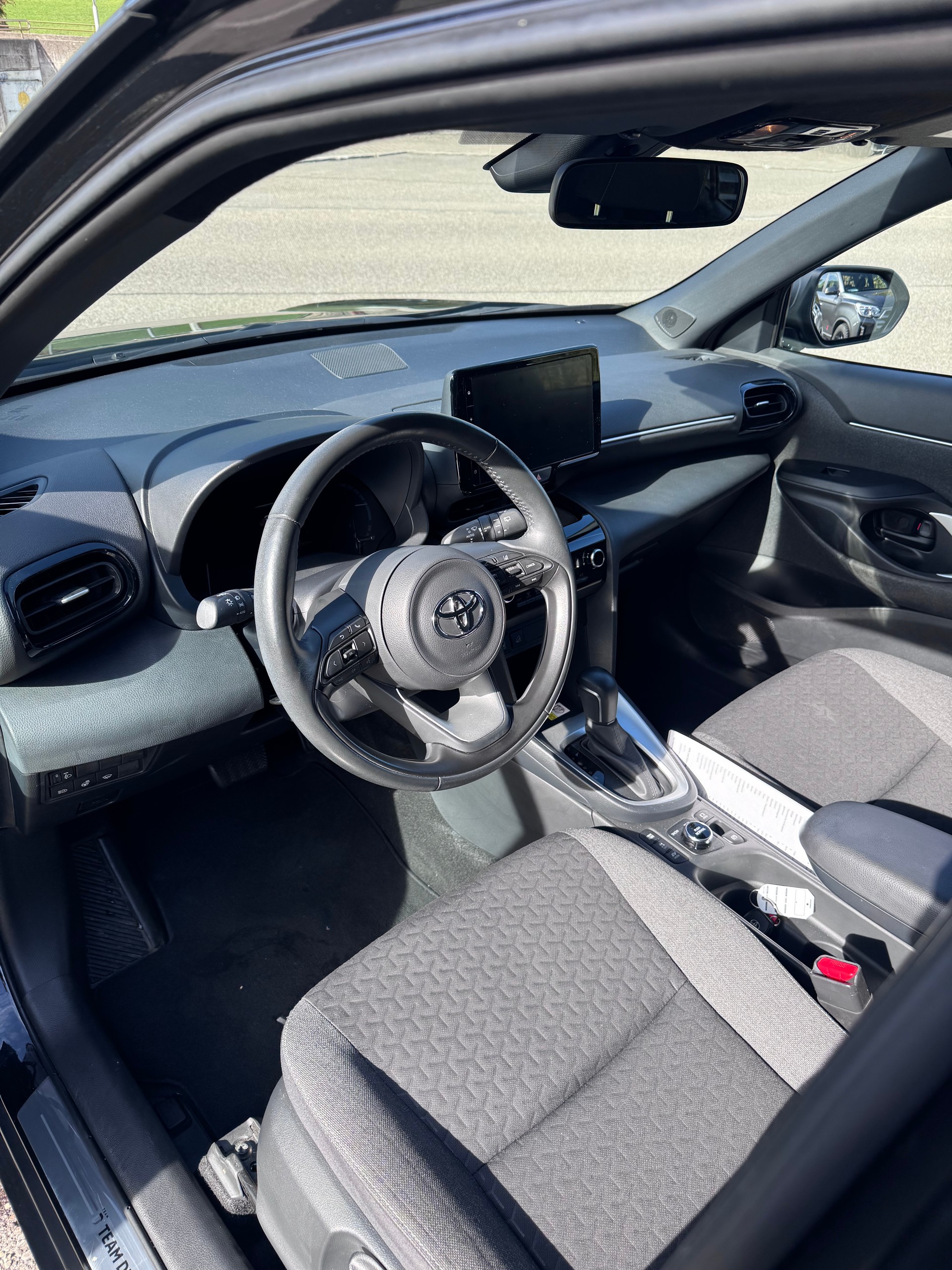 TOYOTA Yaris Cross 1.5 Trend e-CVT AWDi-image-7