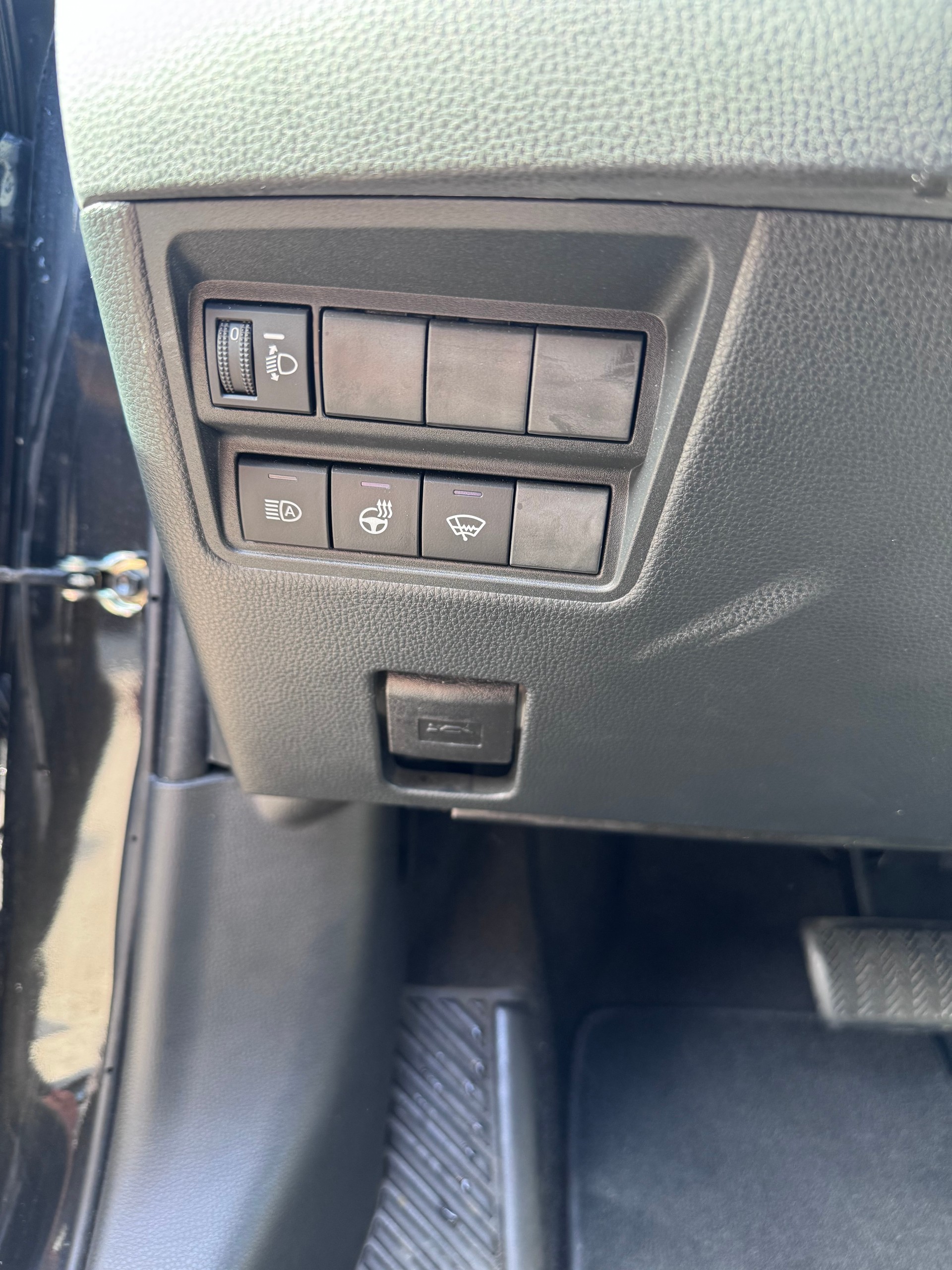 TOYOTA Yaris Cross 1.5 Trend e-CVT AWDi-image-10