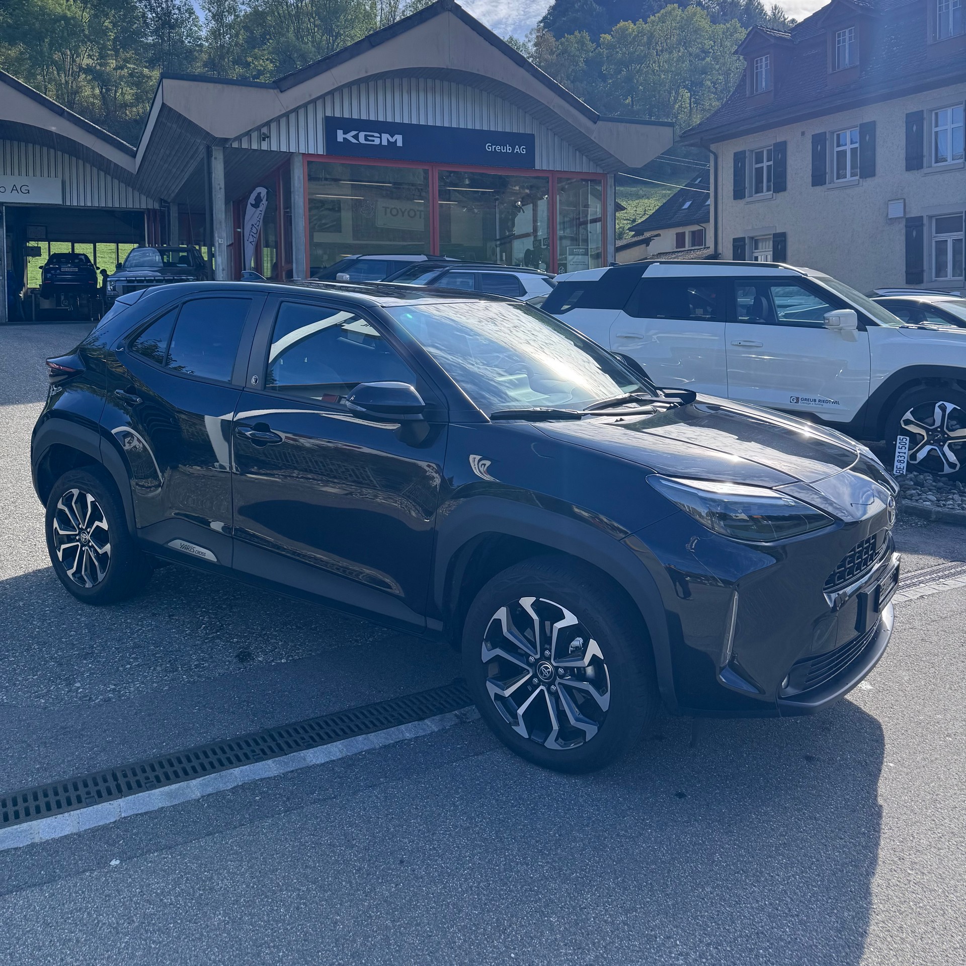 TOYOTA Yaris Cross 1.5 Trend e-CVT AWDi-image-5