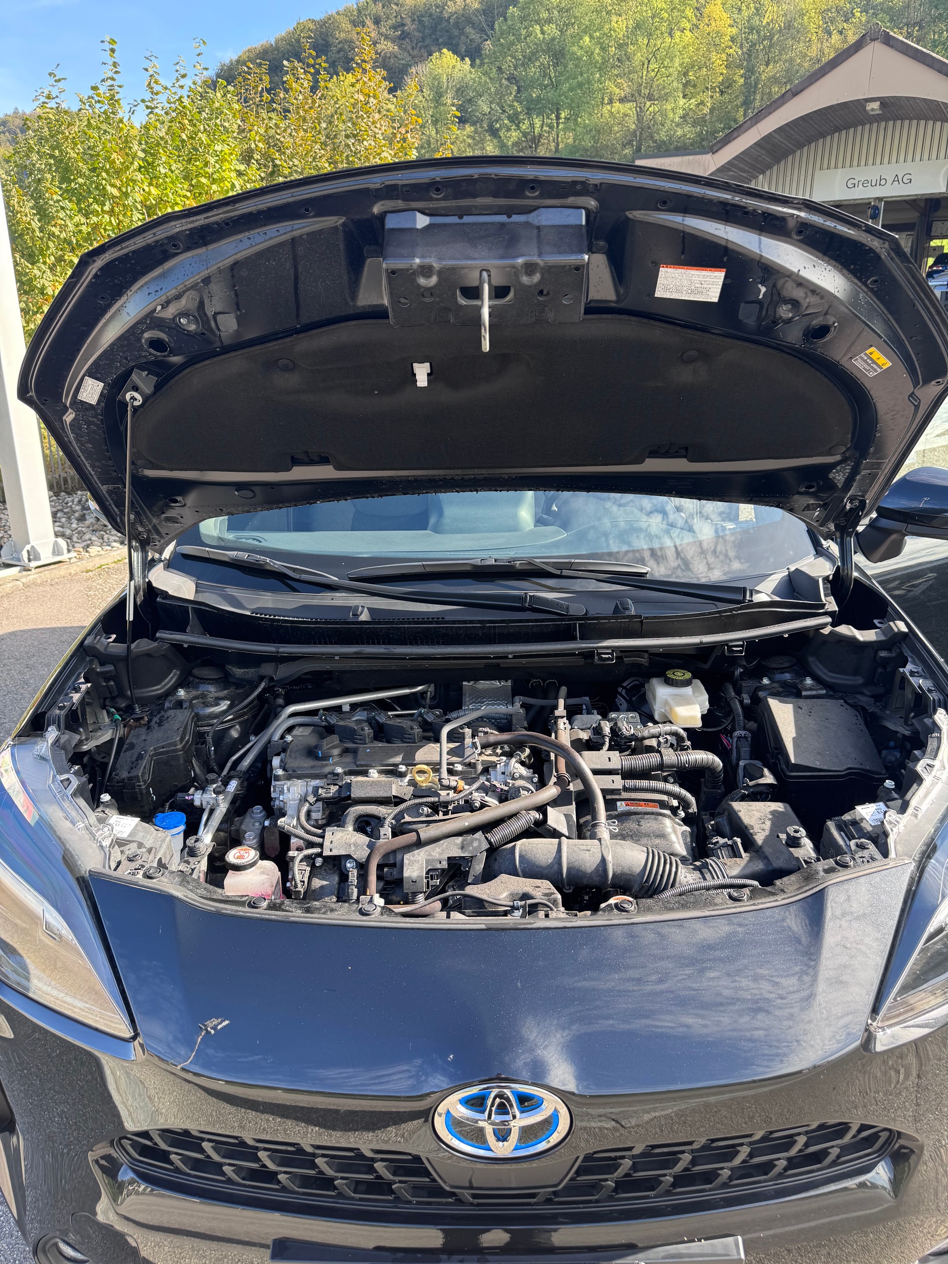 TOYOTA Yaris Cross 1.5 Trend e-CVT AWDi-image-14
