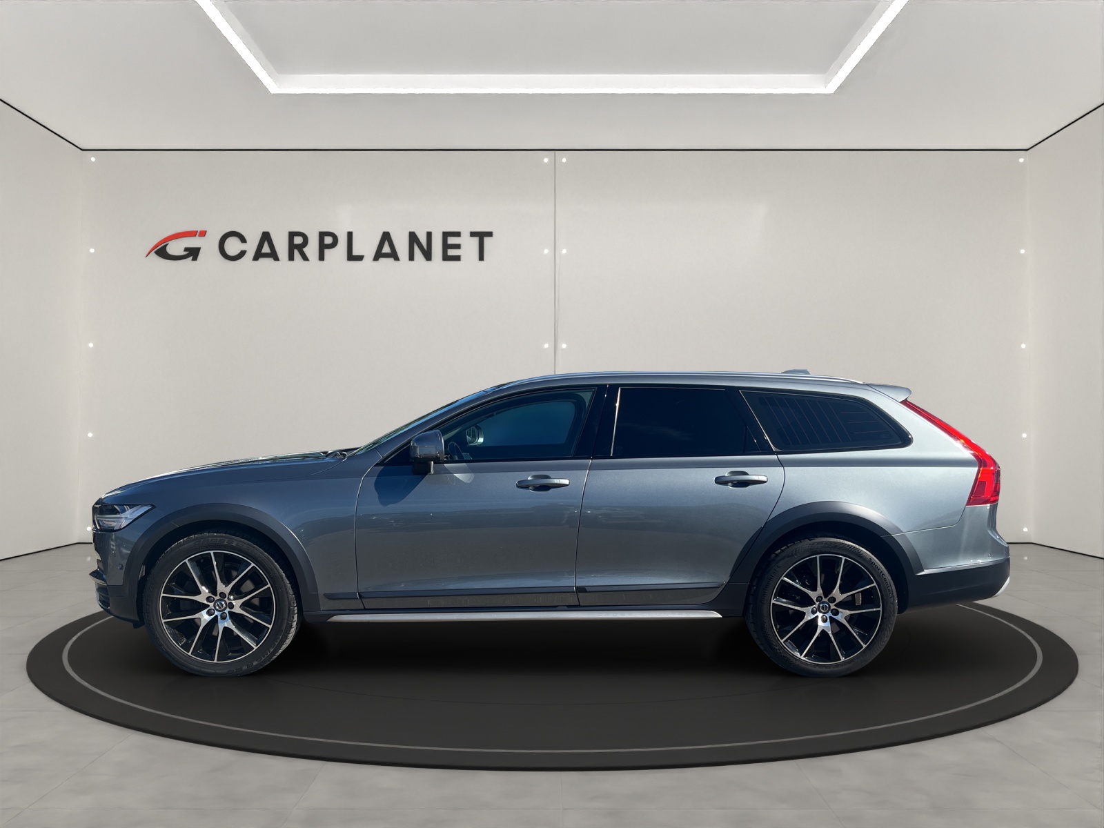 VOLVO V90 Cross Country 2.0 D5 Pro AWD-image-1