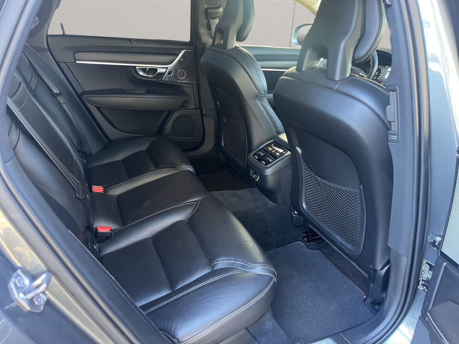 VOLVO V90 Cross Country 2.0 D5 Pro AWD-image-10