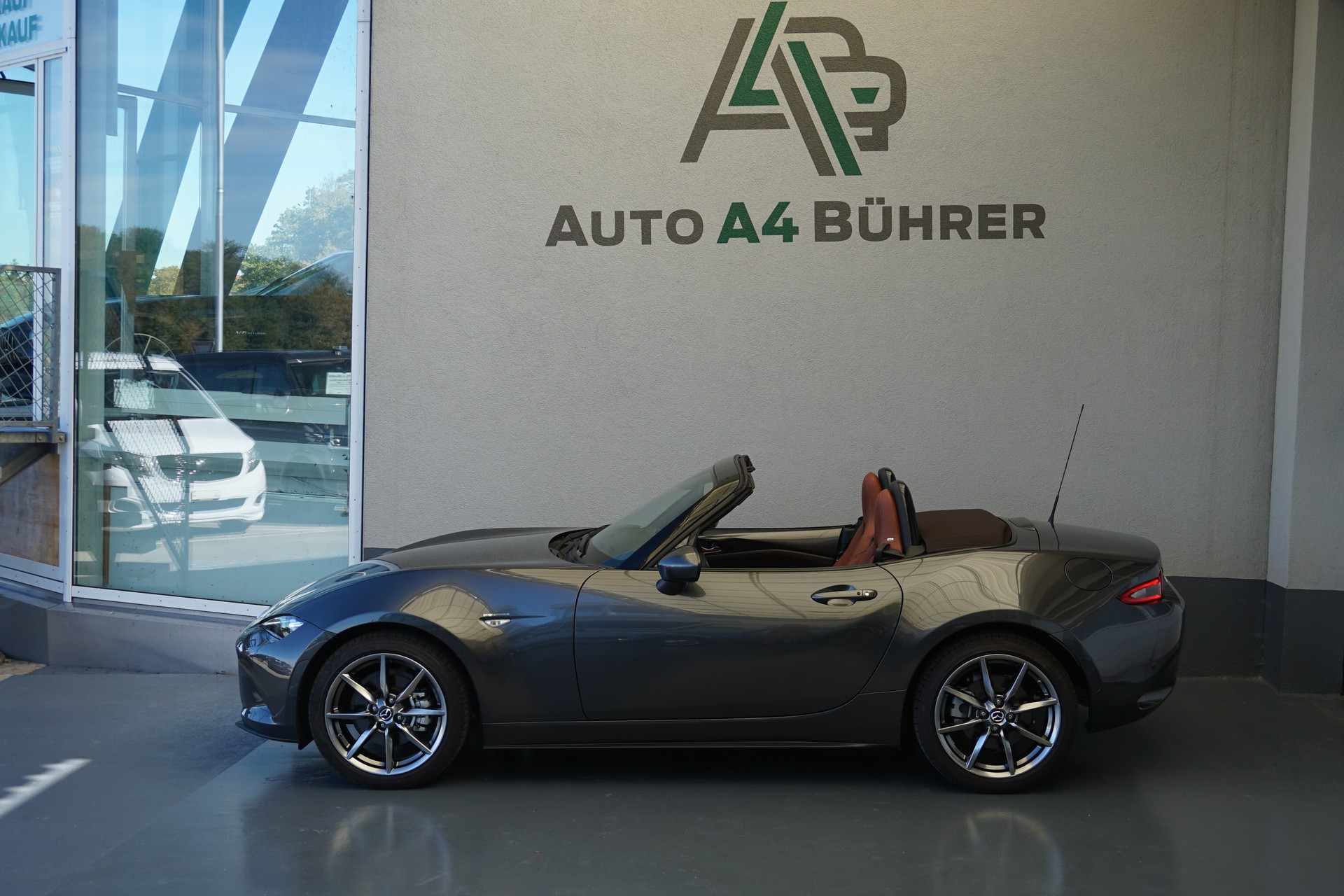MAZDA MX-5 S-G 184 Kazari-image-1