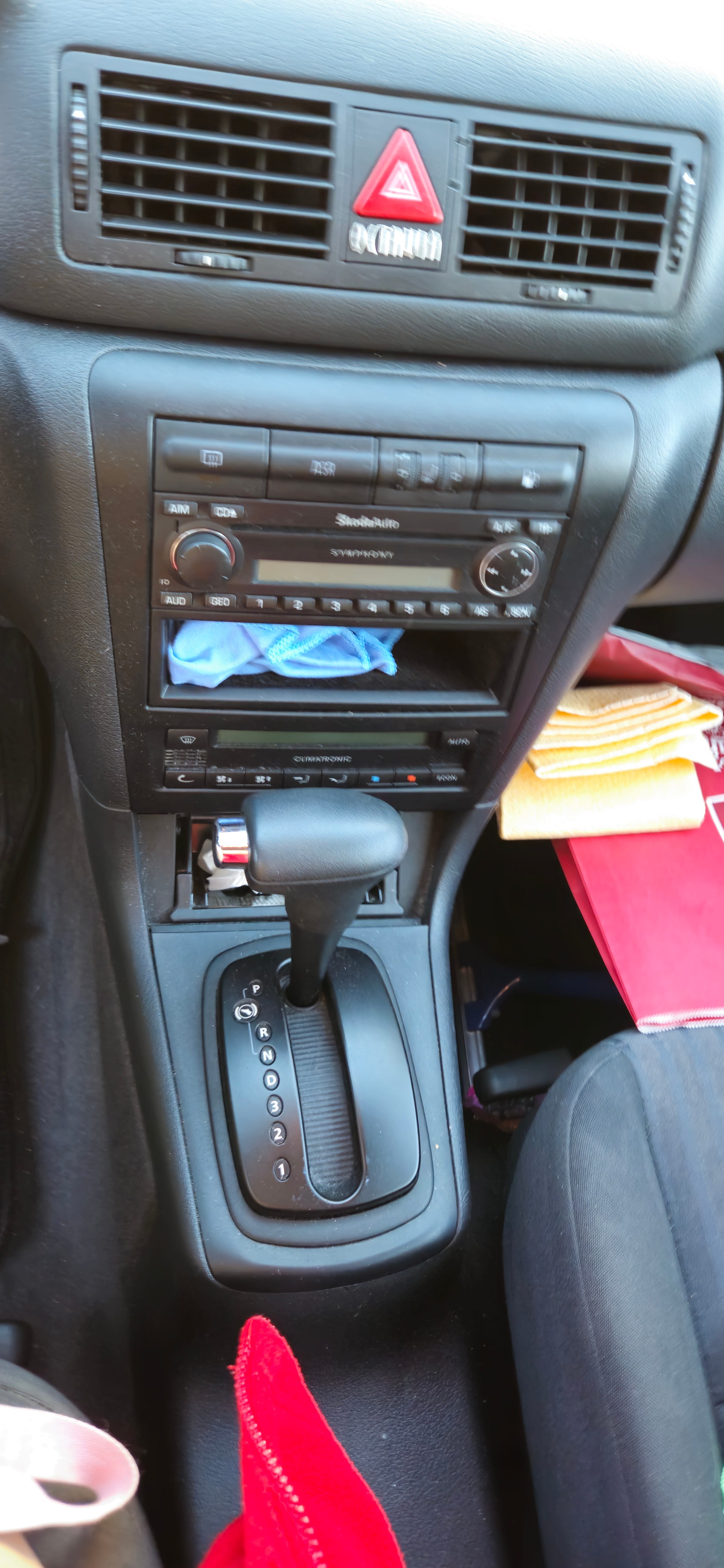 SKODA 2.0 Elegance-image-4