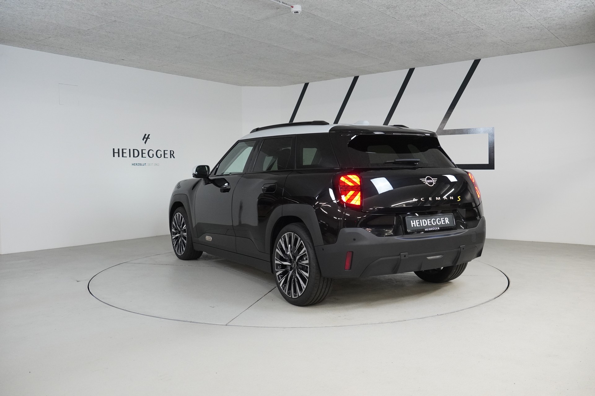 MINI Aceman SE-image-4