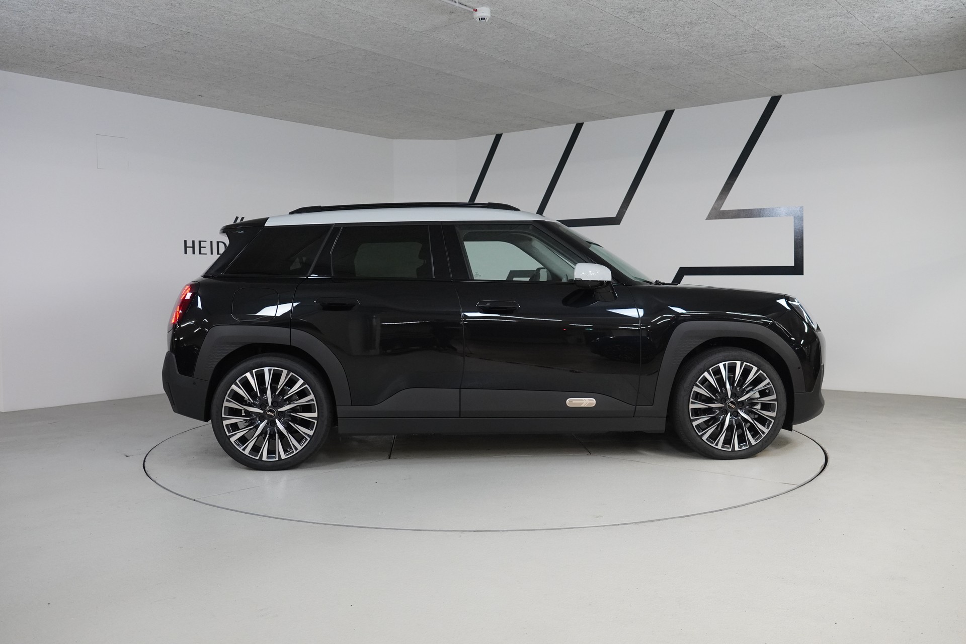 MINI Aceman SE-image-7