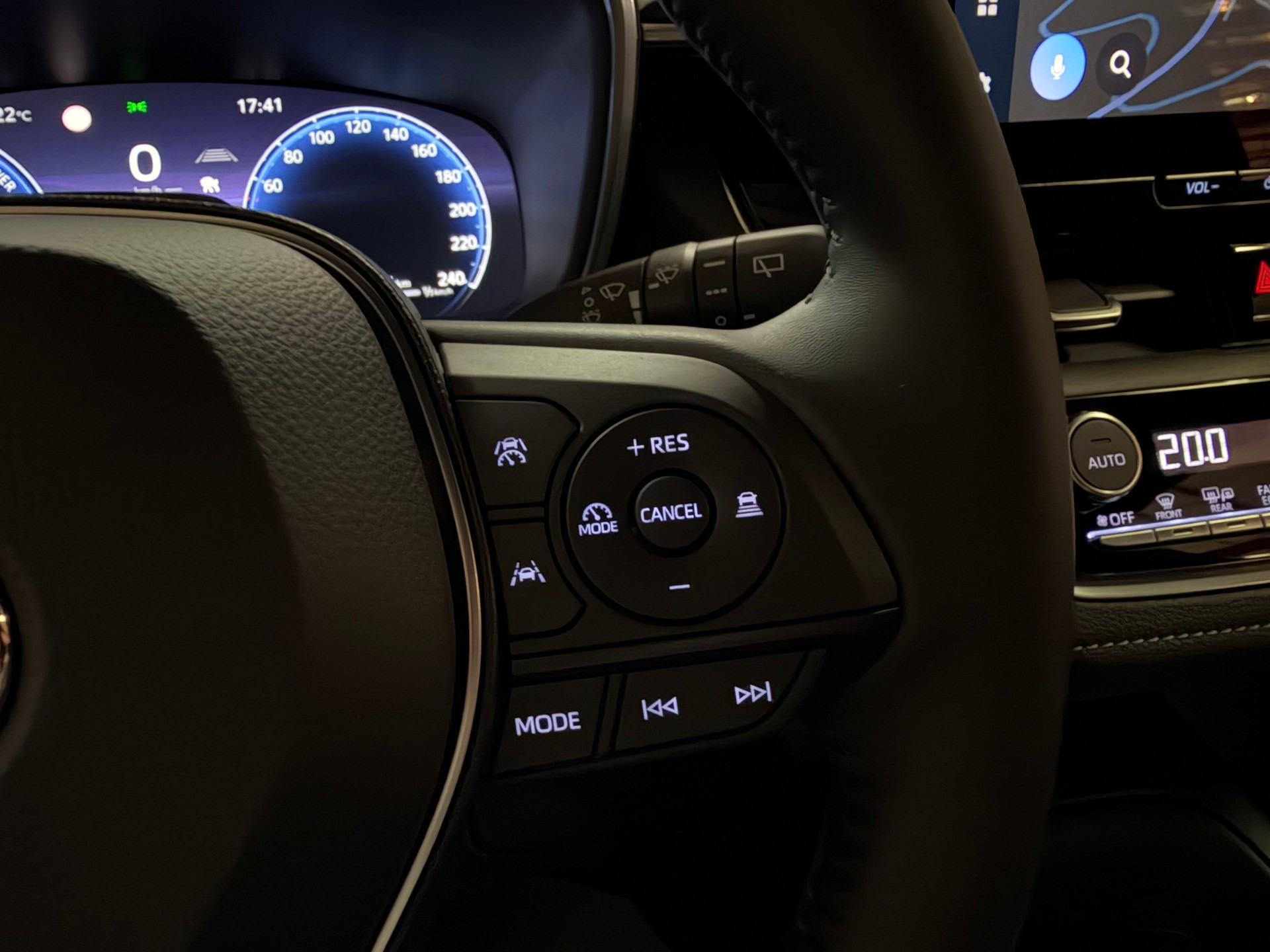 TOYOTA Corolla Touring Sports 1.8 HSD Comfort e-CVT-image-26