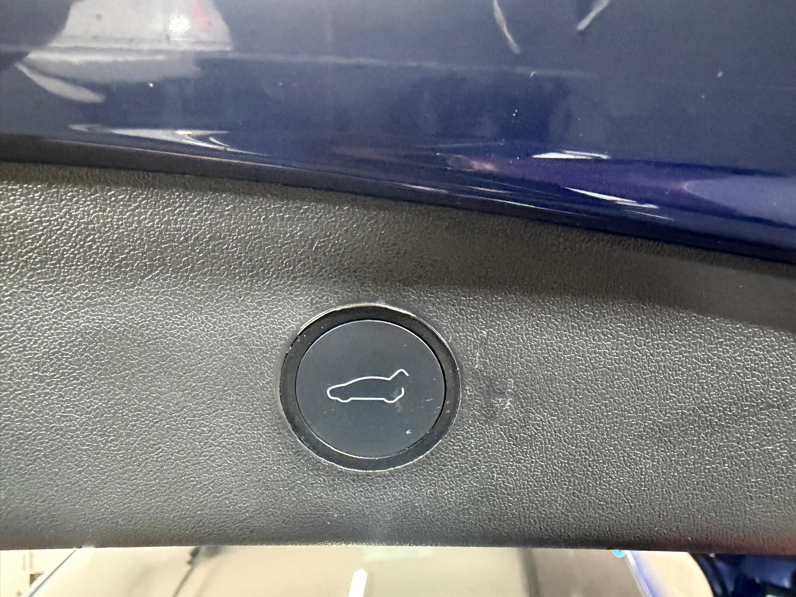 TESLA Model 3 Long Range Dual Motor AWD-image-24