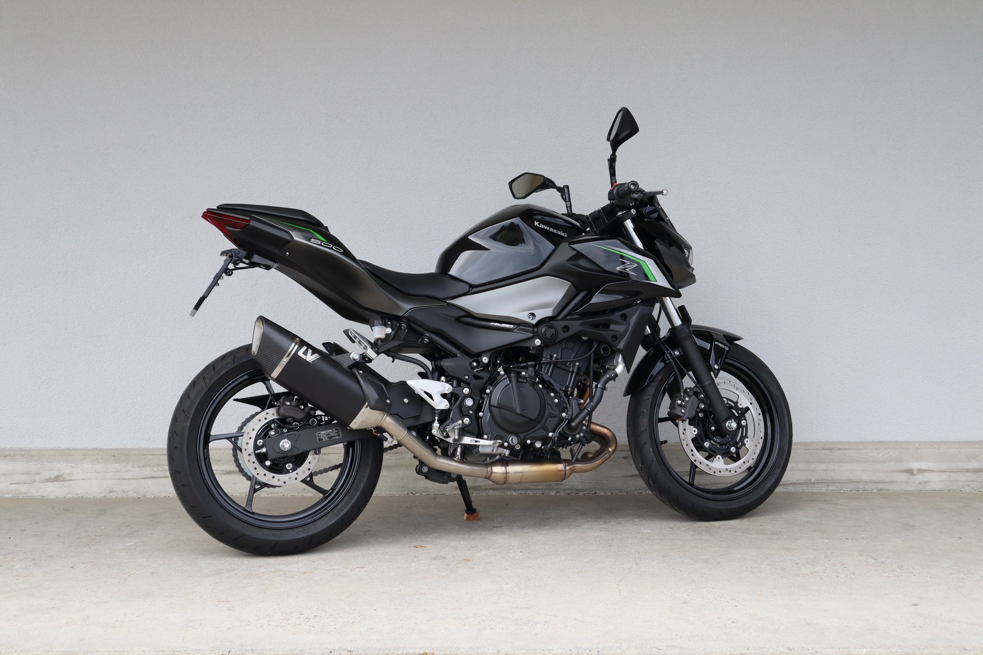 KAWASAKI Z 500-showroom-element-2