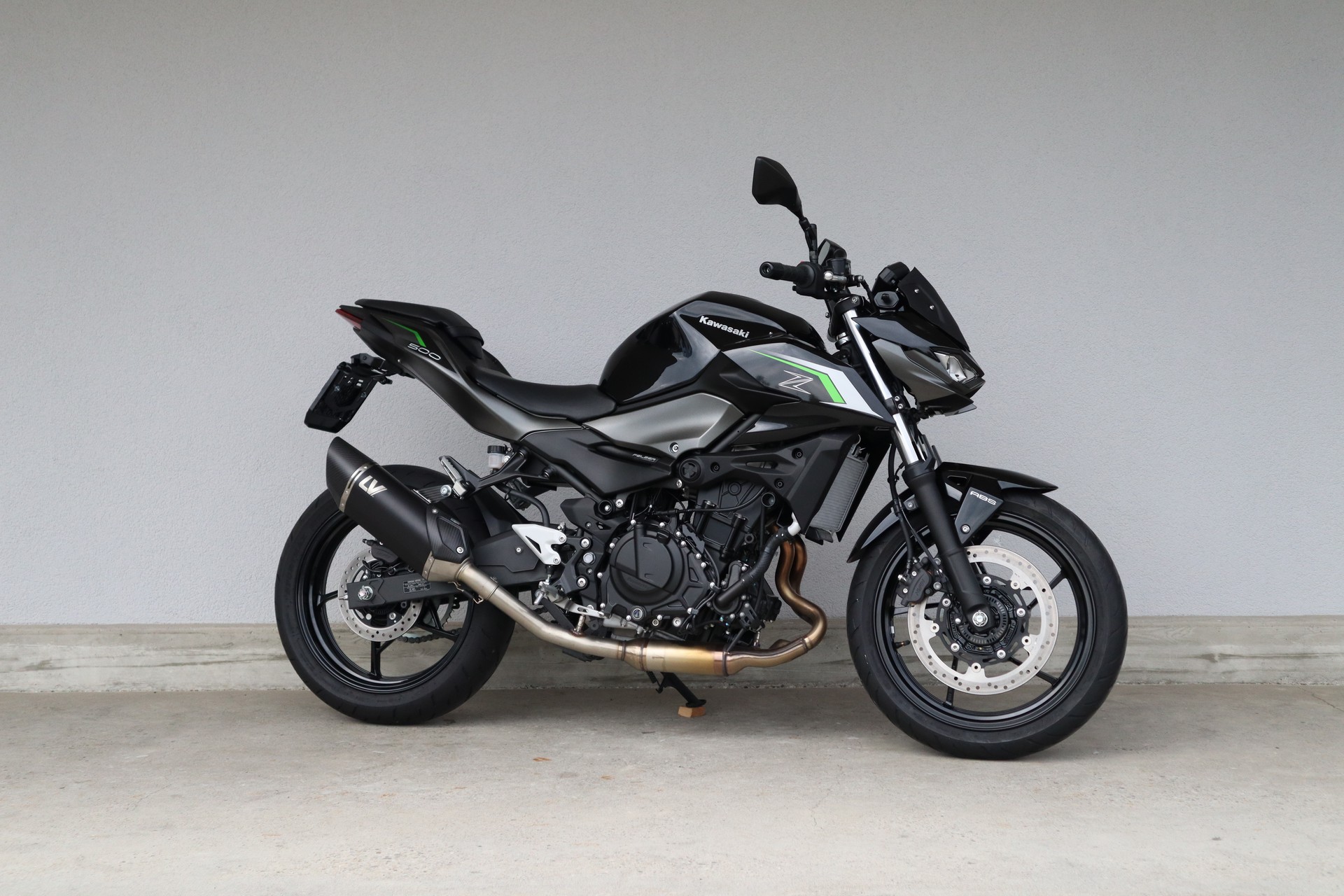 KAWASAKI Z 500-showroom-element-1