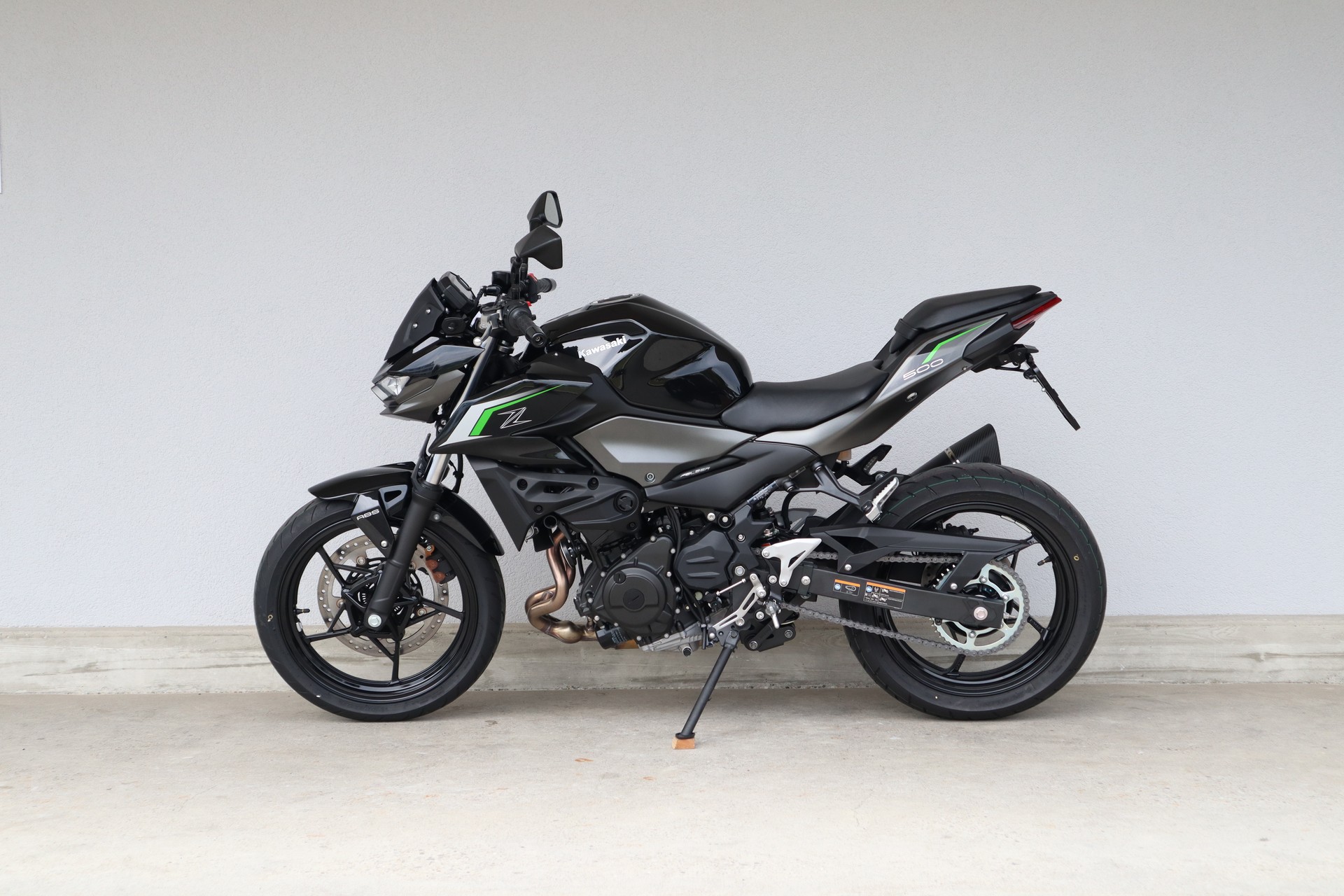 KAWASAKI Z 500-showroom-element-3