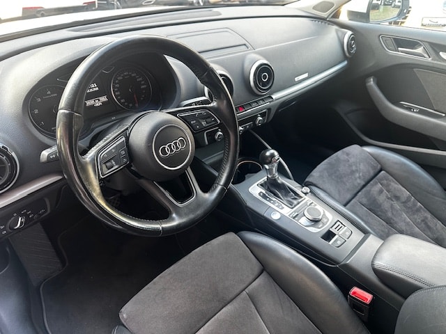 AUDI A3 Sportback 2.0 TDI S-tronic-image-9