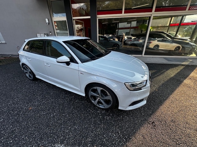 AUDI A3 Sportback 2.0 TDI S-tronic-image-4