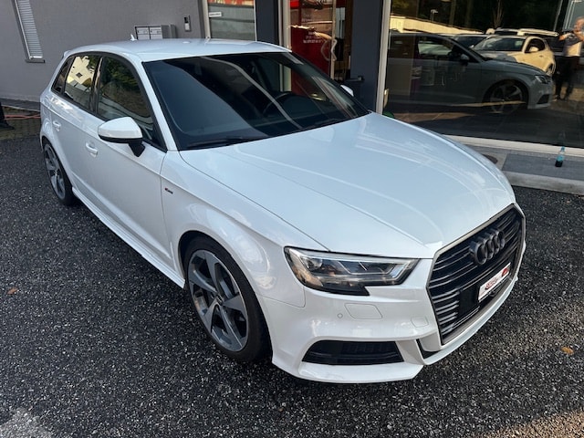 AUDI A3 Sportback 2.0 TDI S-tronic-image-2