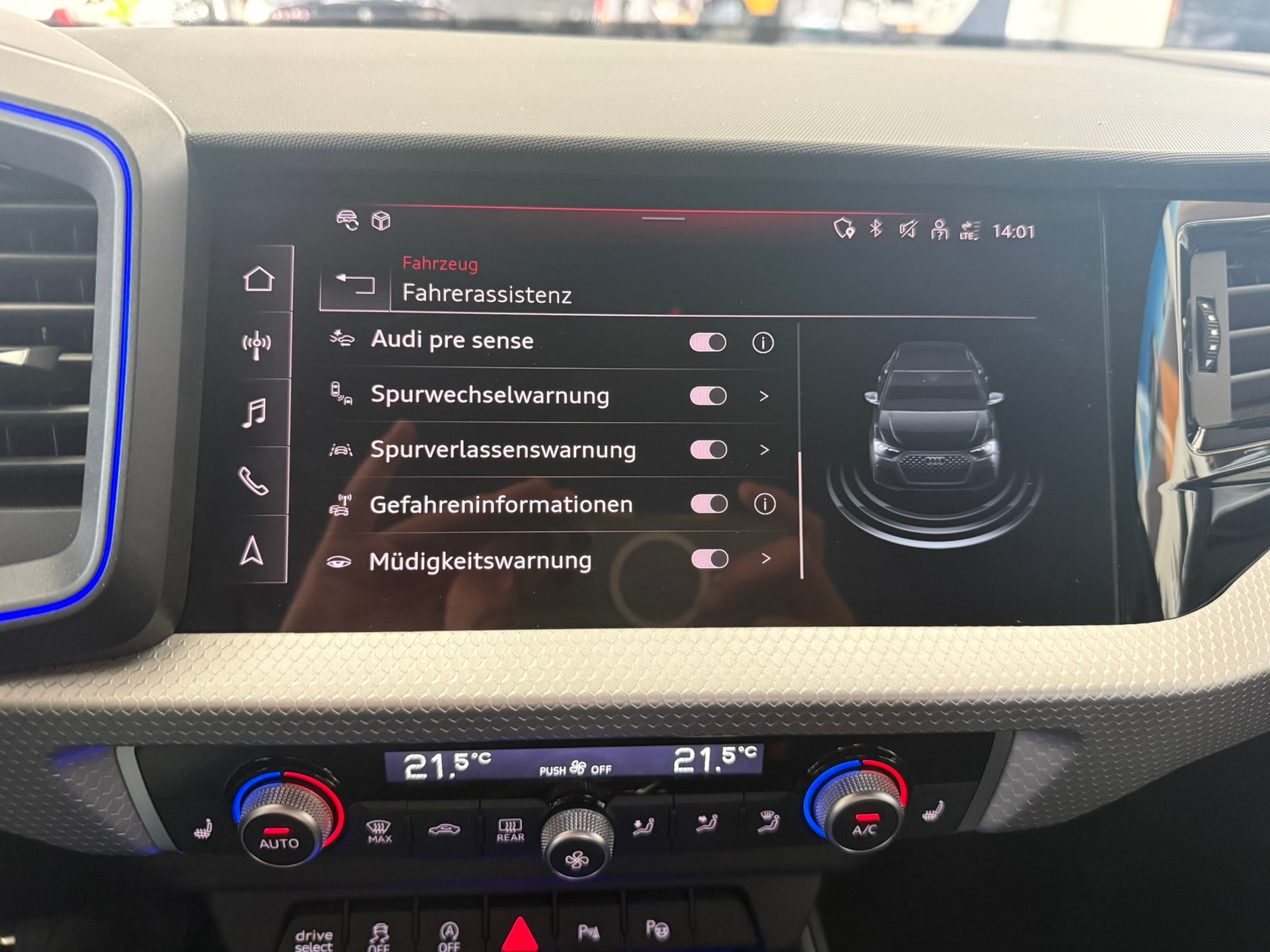 AUDI A1 Sportback 40 TFSI S Line S-tronic, Mythosschwarz Metallic-image-16