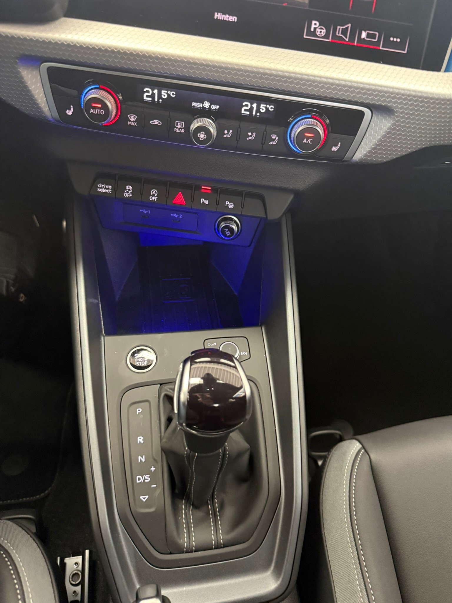 AUDI A1 Sportback 40 TFSI S Line S-tronic, Mythosschwarz Metallic-image-14