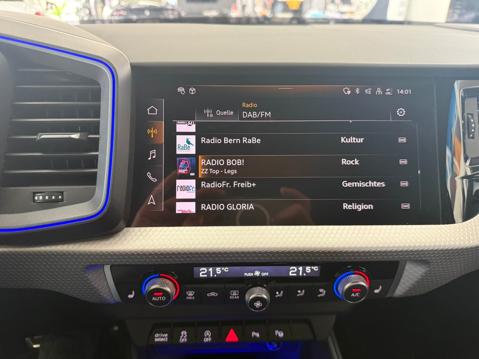AUDI A1 Sportback 40 TFSI S Line S-tronic, Mythosschwarz Metallic-image-19