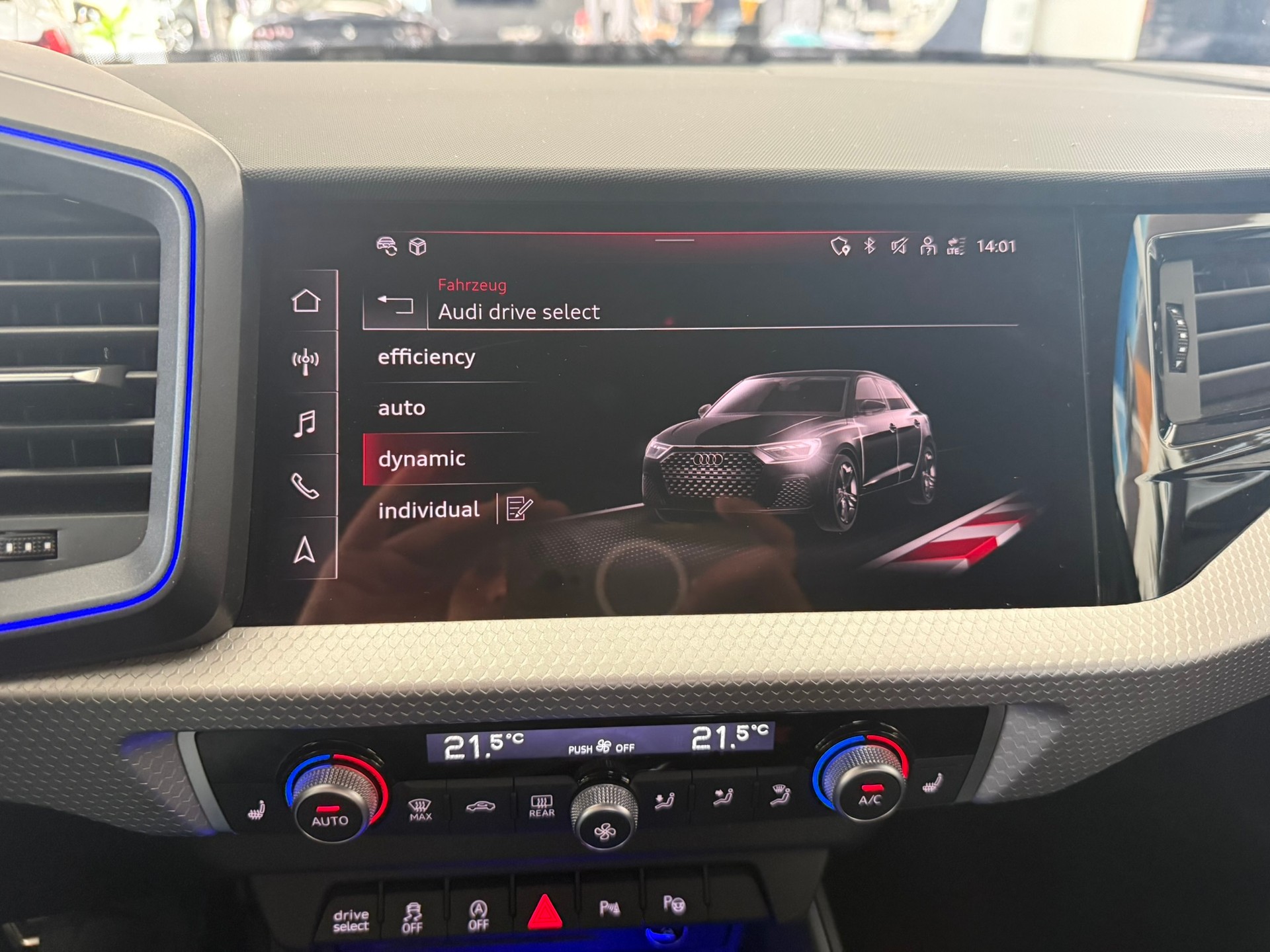 AUDI A1 Sportback 40 TFSI S Line S-tronic, Mythosschwarz Metallic-image-18