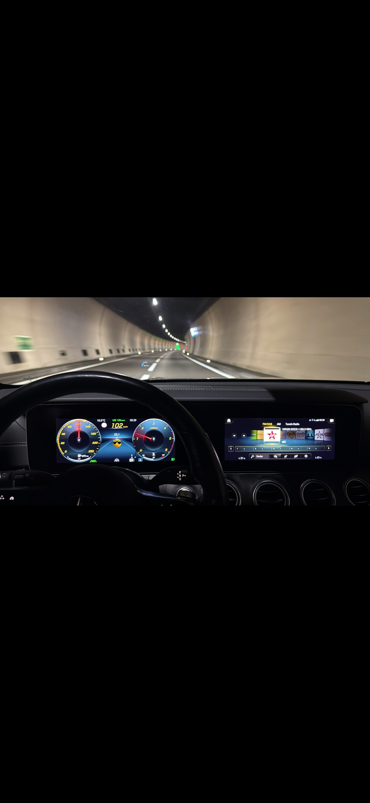 MERCEDES-BENZ E 220 d AMG Line 4matic-image-5