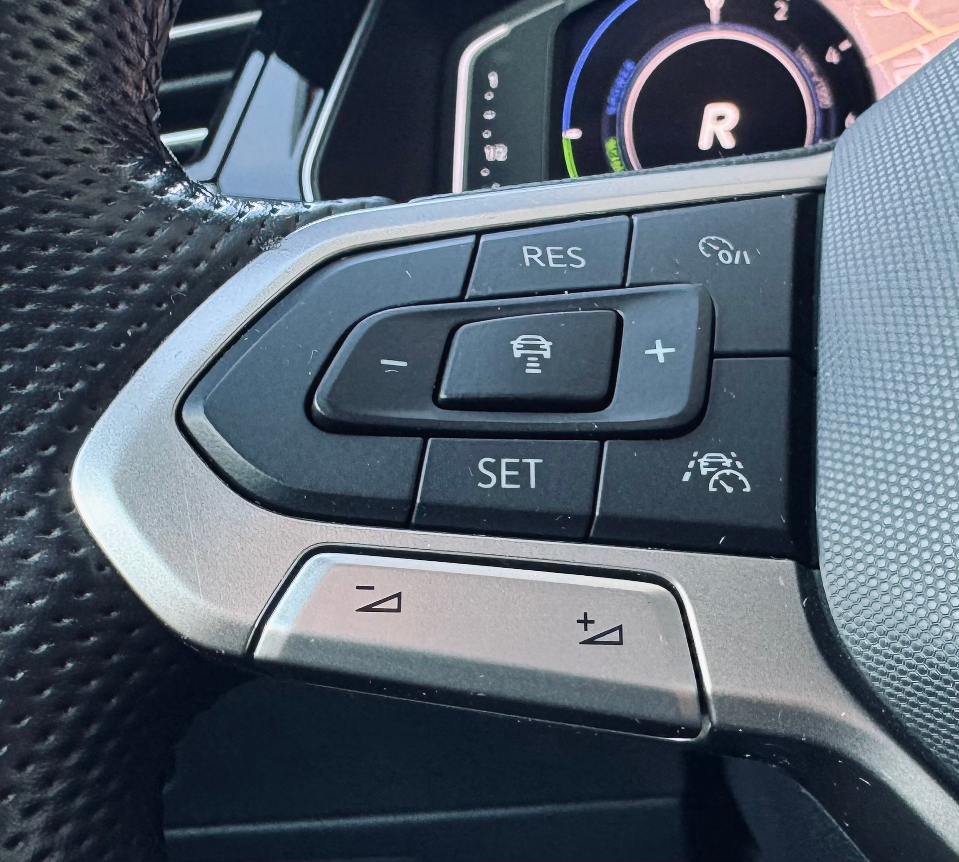 VW Passat Variant 1.4 TSI GTE Hybrid DSG-image-13