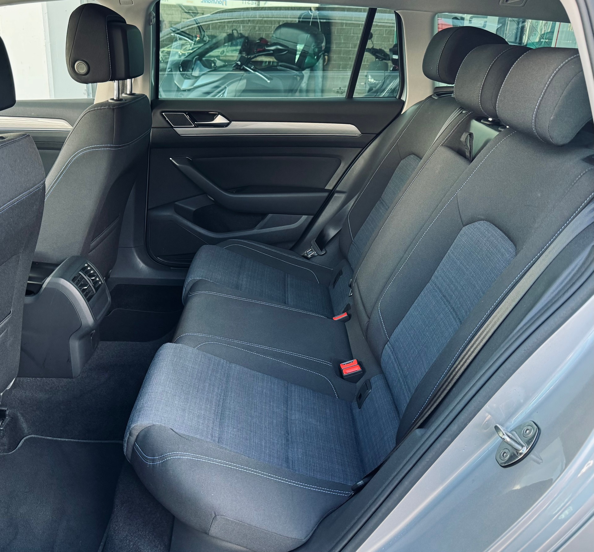 VW Passat Variant 1.4 TSI GTE Hybrid DSG-image-8
