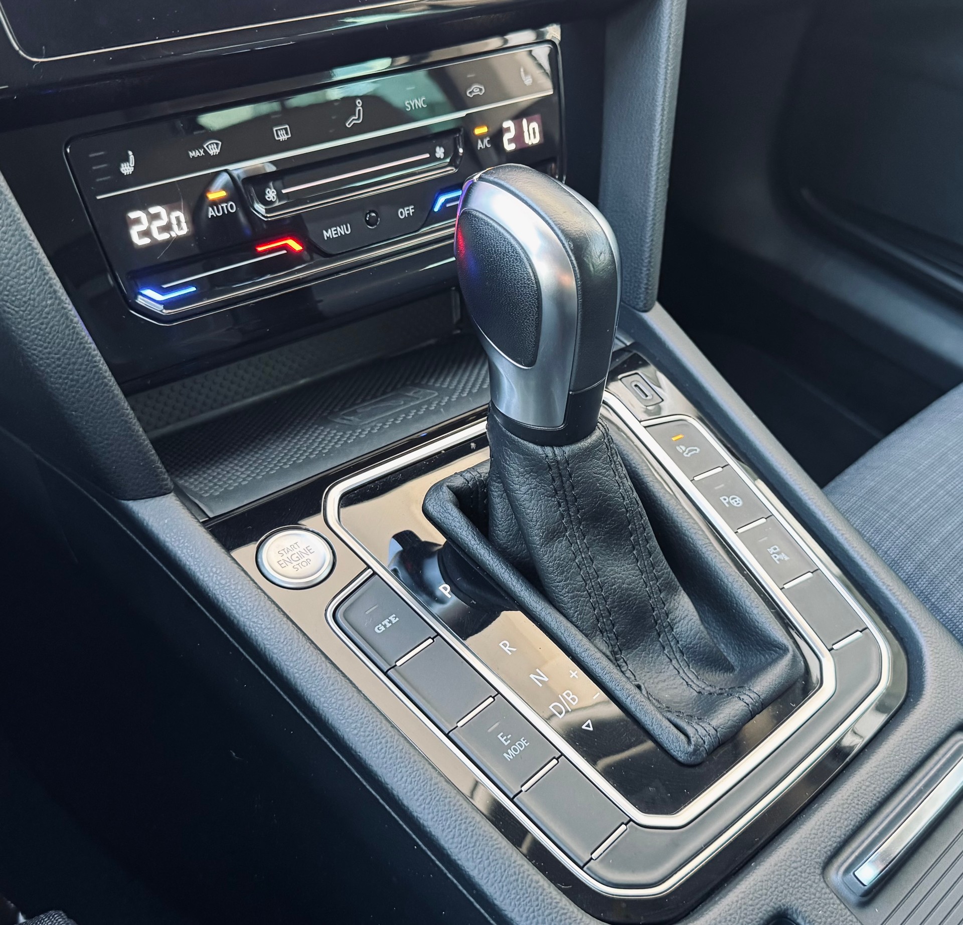 VW Passat Variant 1.4 TSI GTE Hybrid DSG-image-19