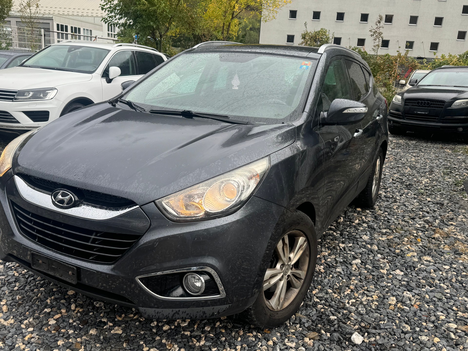 HYUNDAI iX 35 2.0 CRDi Premium 4WD Automatic-image-4