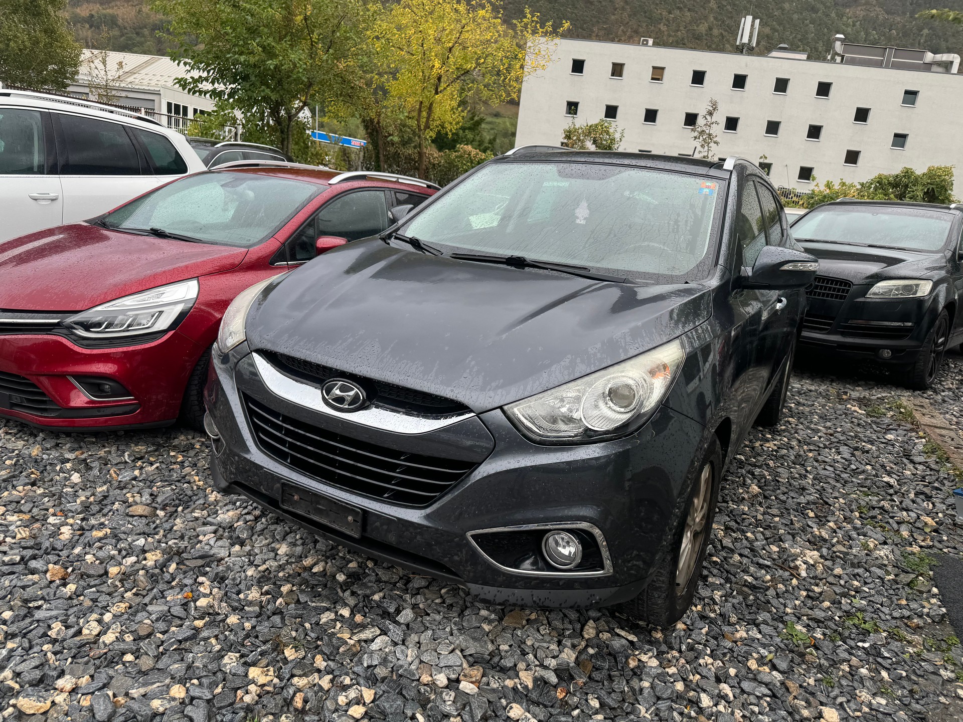 HYUNDAI iX 35 2.0 CRDi Premium 4WD Automatic-image-11